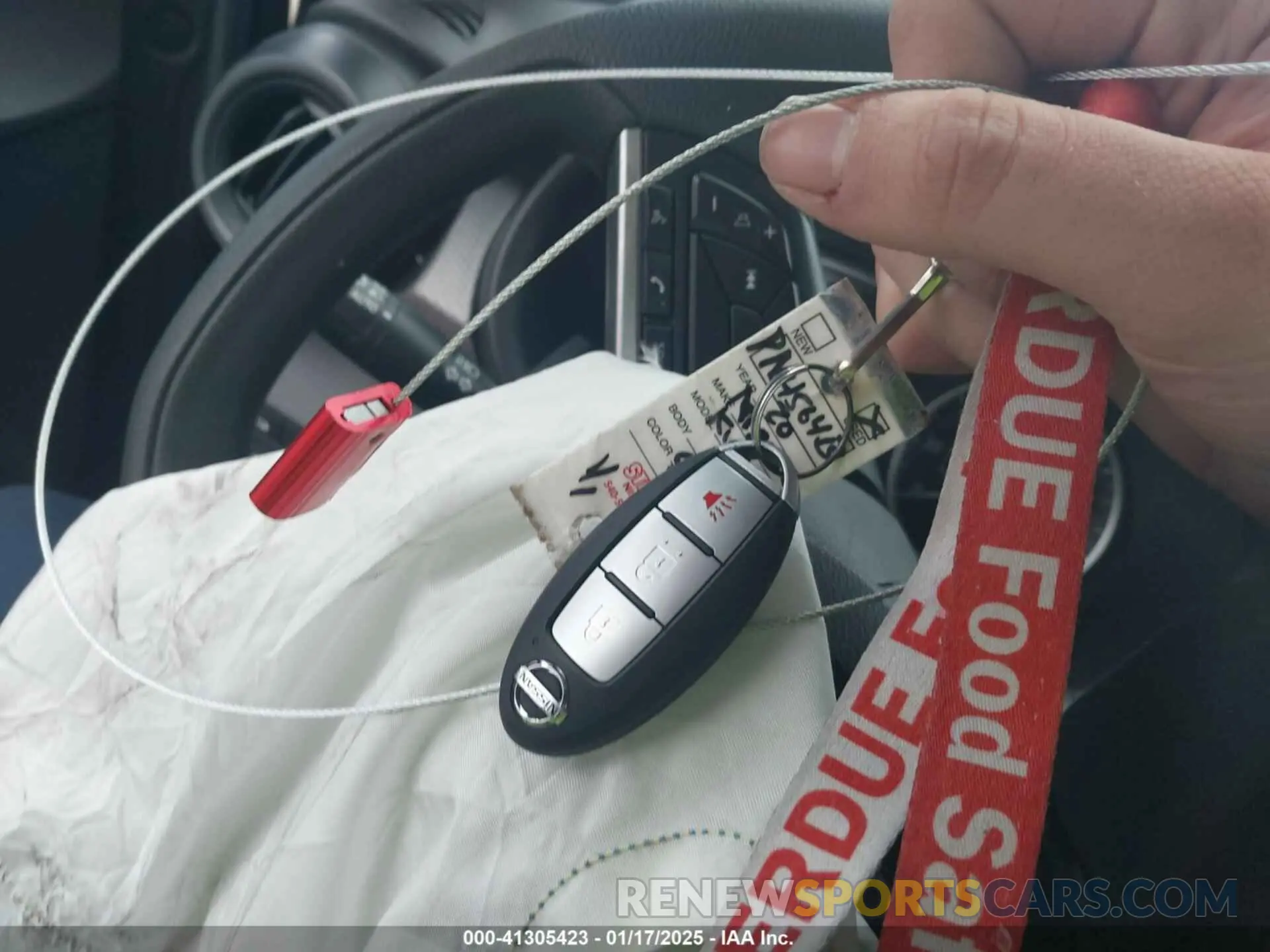 11 Photograph of a damaged car 3N1CP5BV6LL560095 NISSAN KICKS 2020