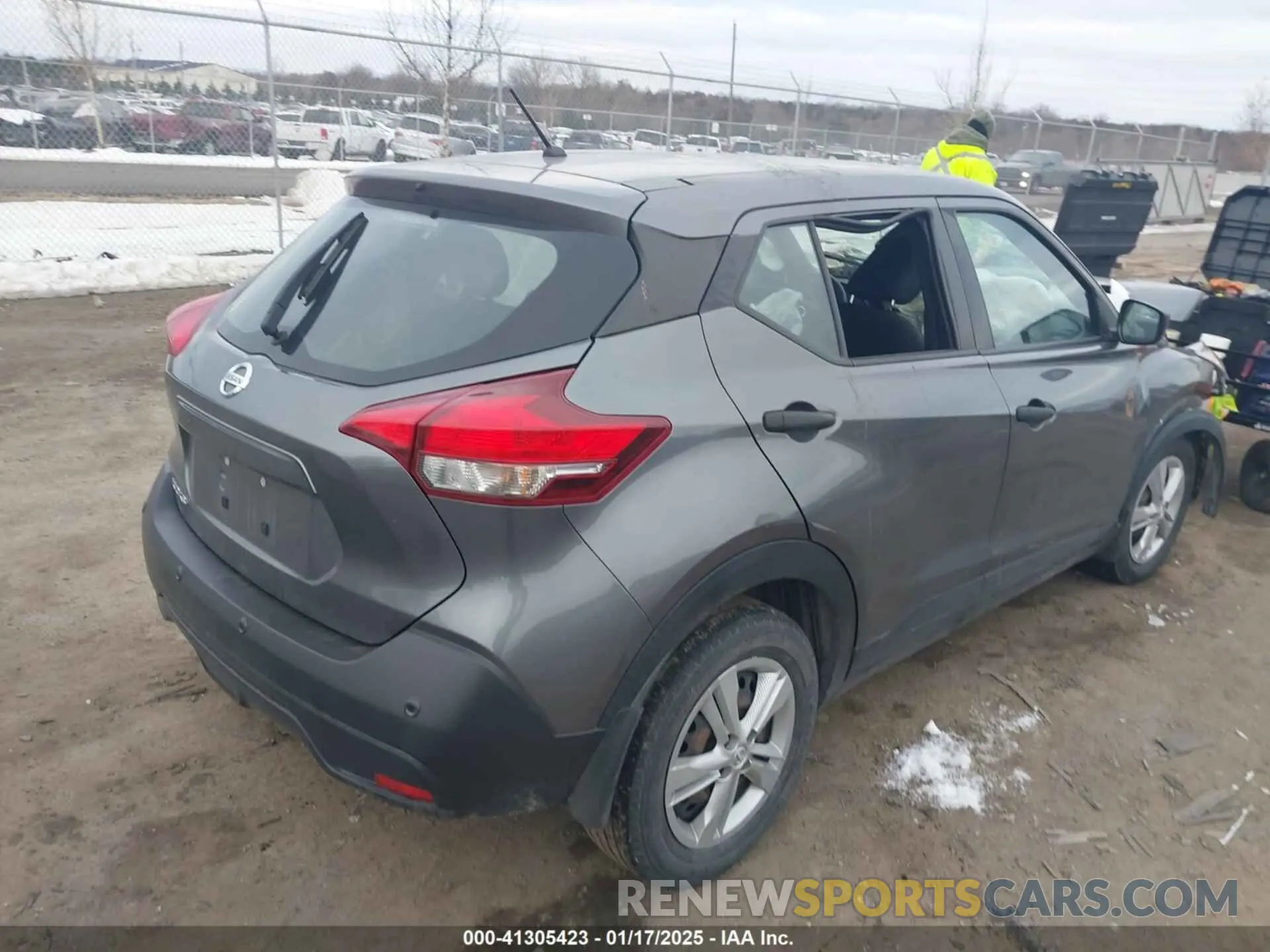 4 Photograph of a damaged car 3N1CP5BV6LL560095 NISSAN KICKS 2020