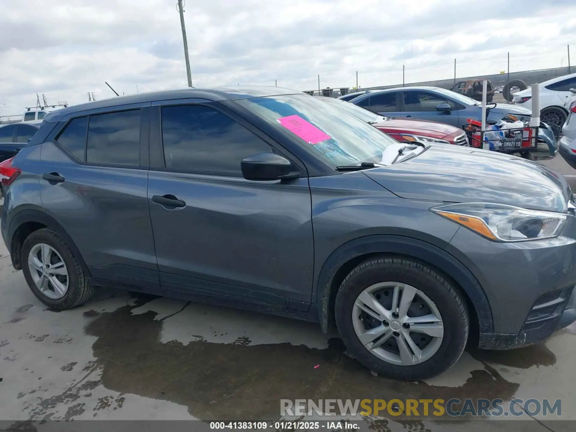 14 Photograph of a damaged car 3N1CP5BV6LL573834 NISSAN KICKS 2020