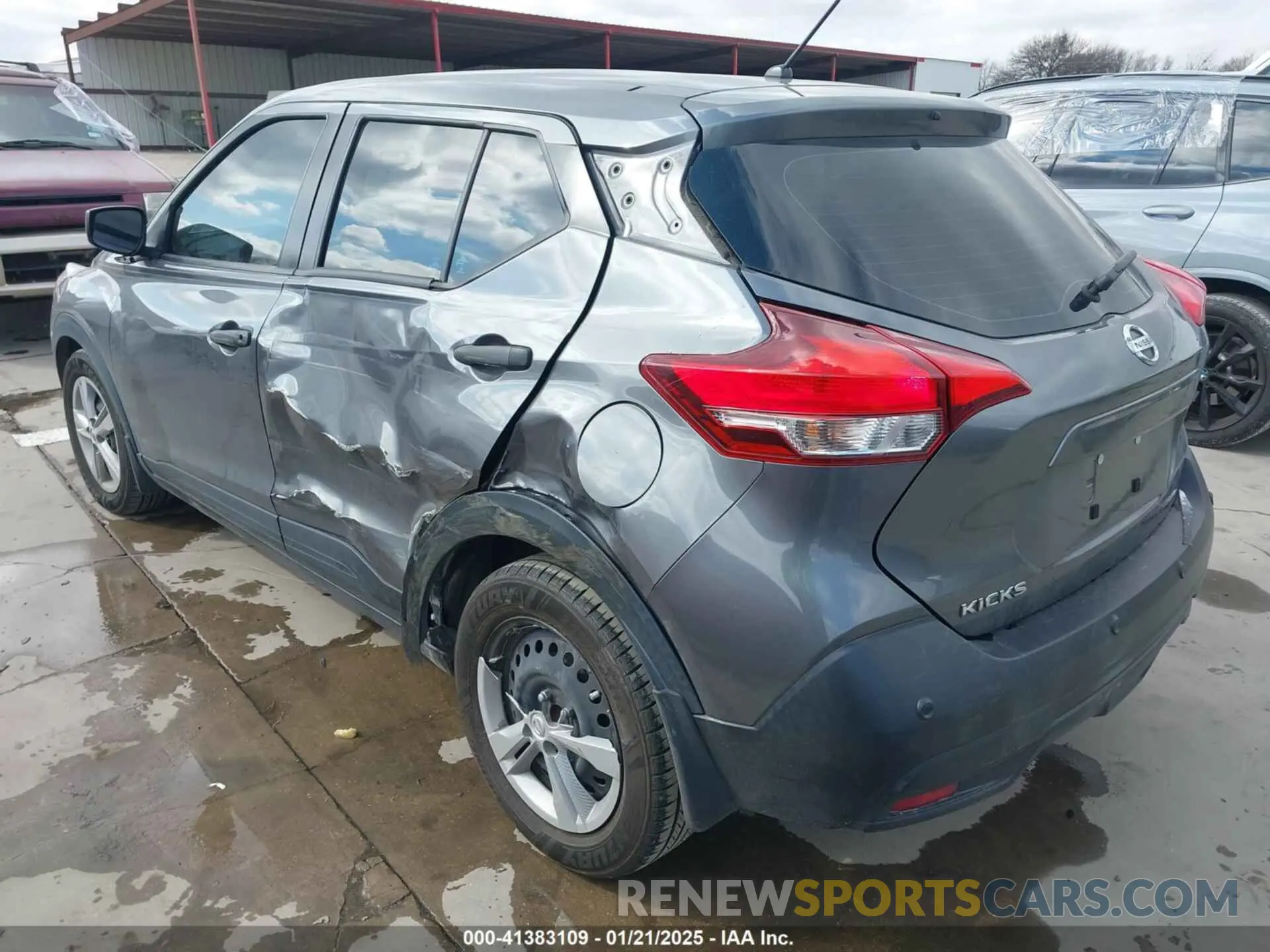 3 Photograph of a damaged car 3N1CP5BV6LL573834 NISSAN KICKS 2020
