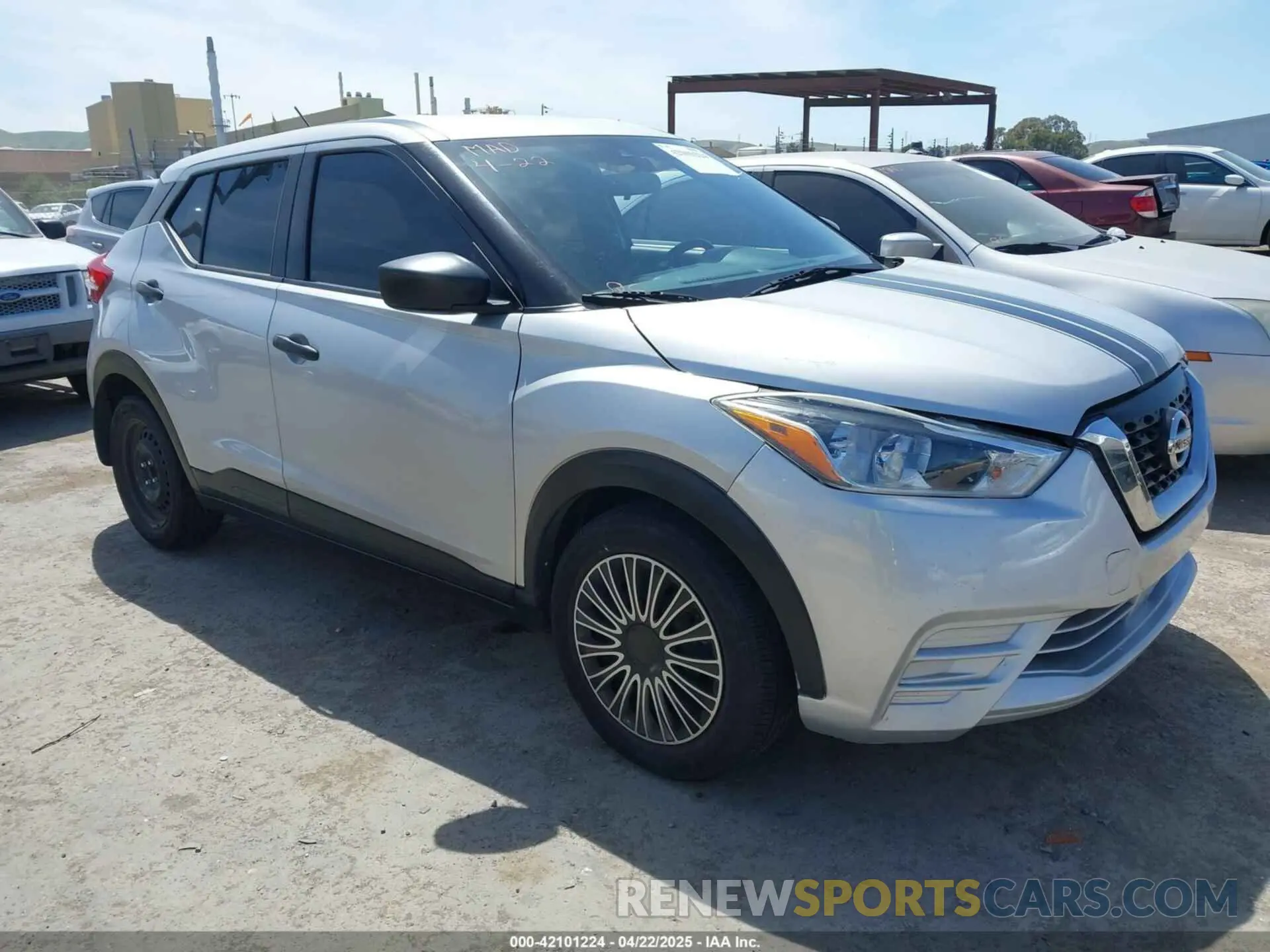 1 Photograph of a damaged car 3N1CP5BV6LL575146 NISSAN KICKS 2020