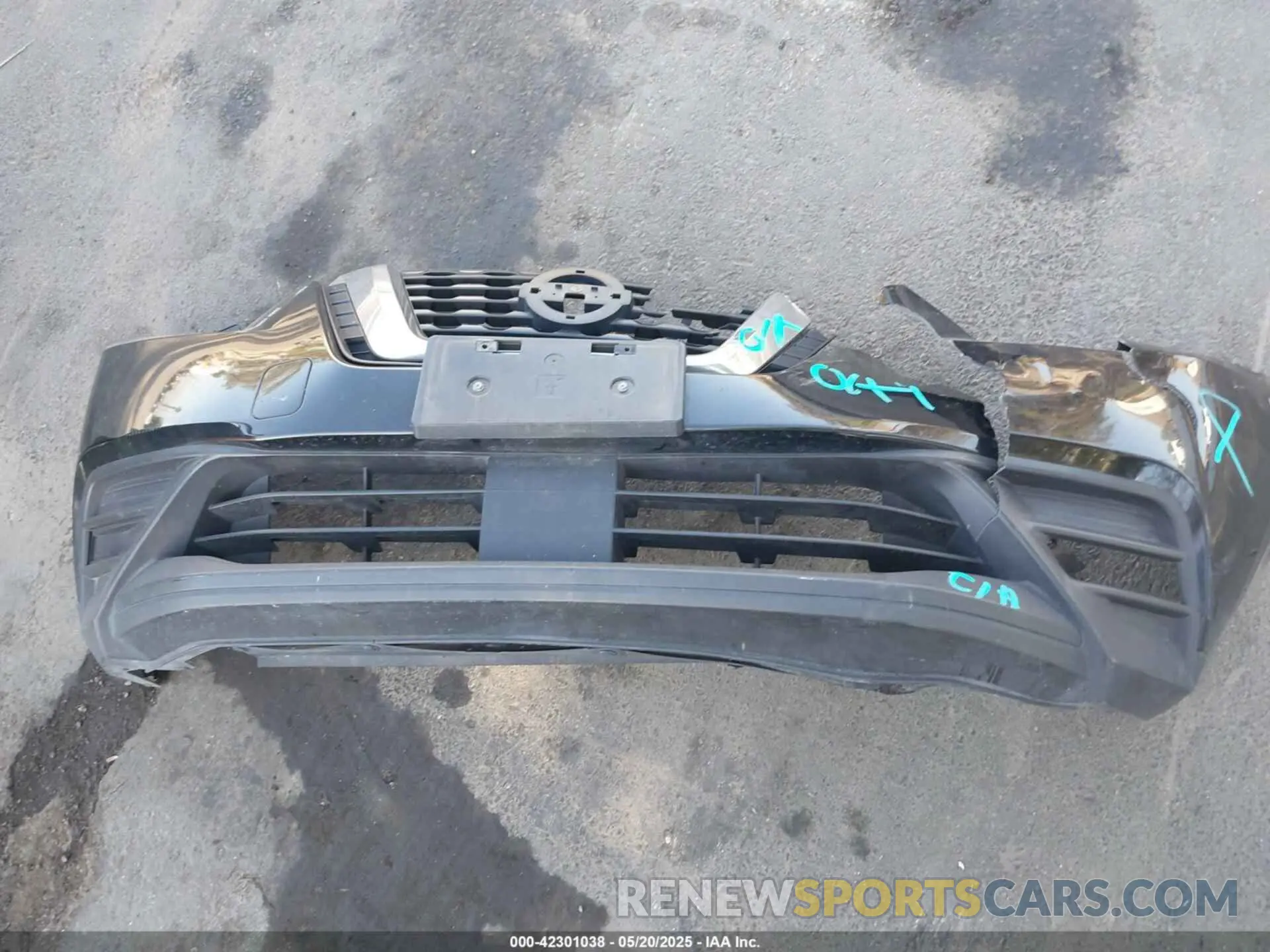 12 Photograph of a damaged car 3N1CP5BV7LL482975 NISSAN KICKS 2020