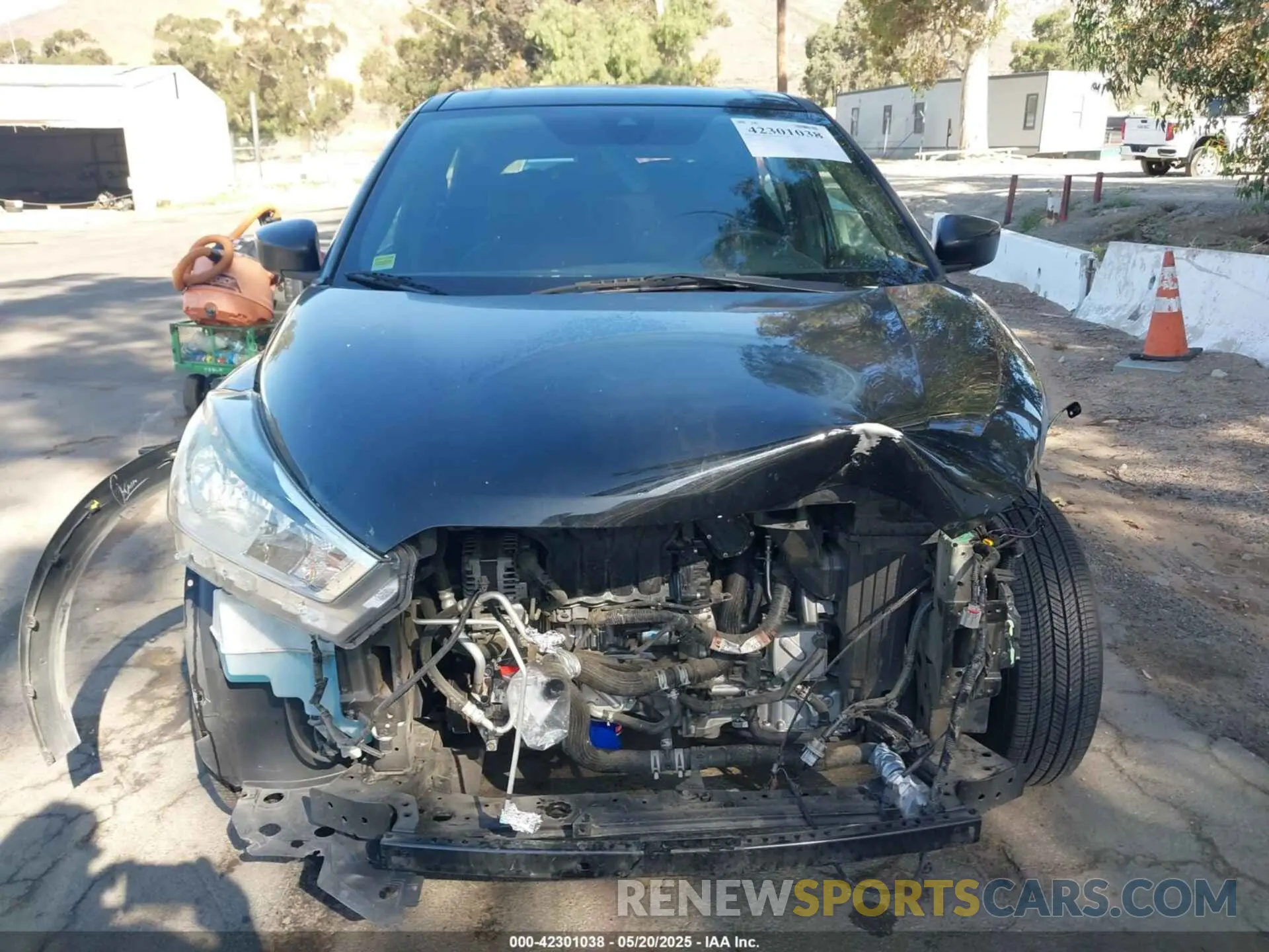 13 Photograph of a damaged car 3N1CP5BV7LL482975 NISSAN KICKS 2020