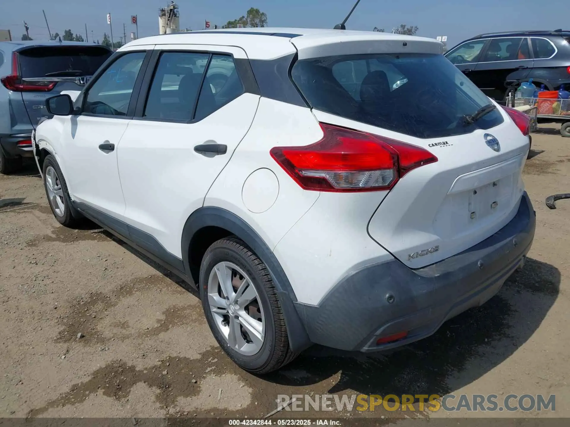 3 Photograph of a damaged car 3N1CP5BV7LL512251 NISSAN KICKS 2020