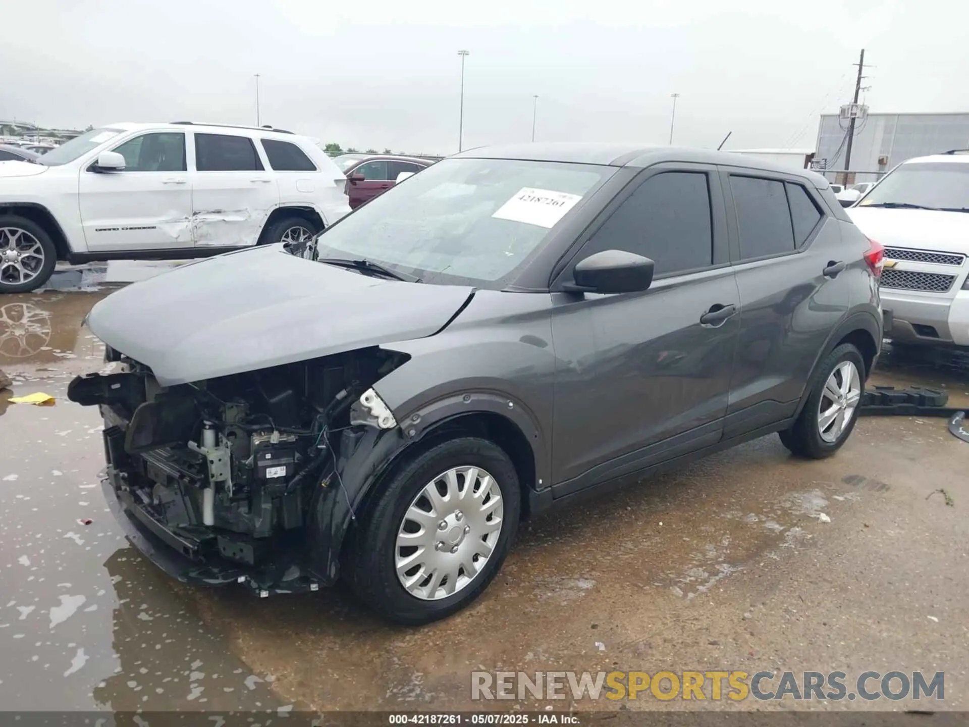 2 Photograph of a damaged car 3N1CP5BV7LL517093 NISSAN KICKS 2020
