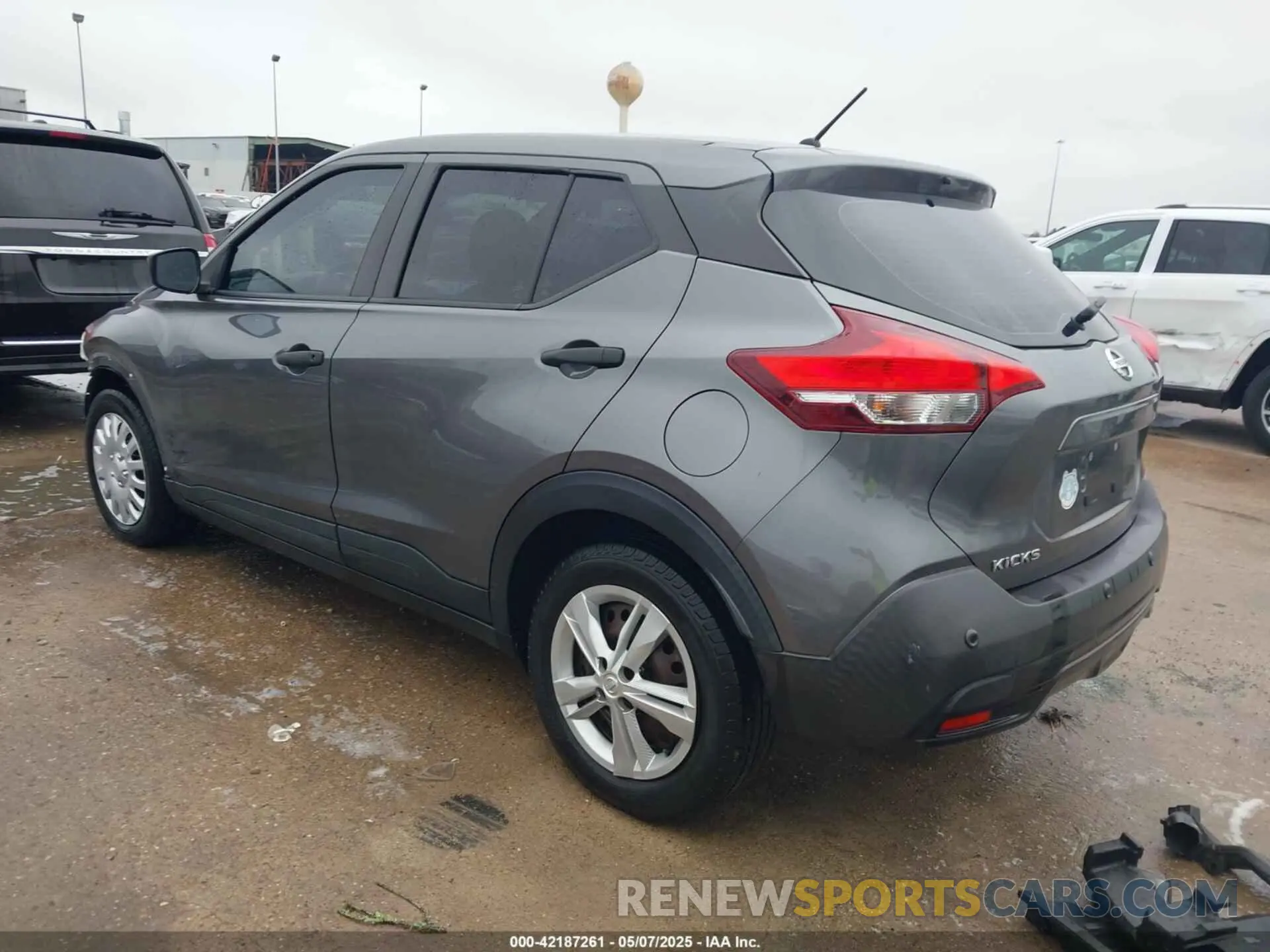 3 Photograph of a damaged car 3N1CP5BV7LL517093 NISSAN KICKS 2020