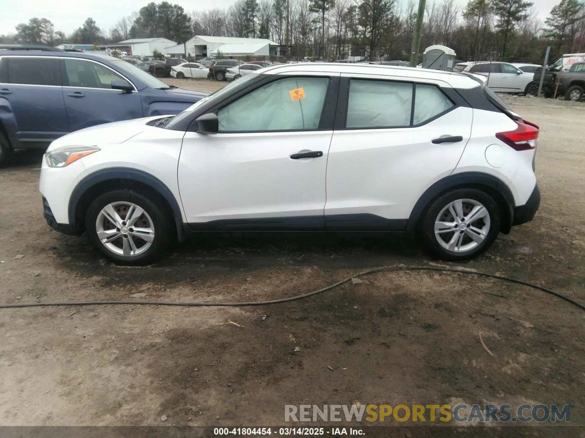 14 Photograph of a damaged car 3N1CP5BV7LL534086 NISSAN KICKS 2020