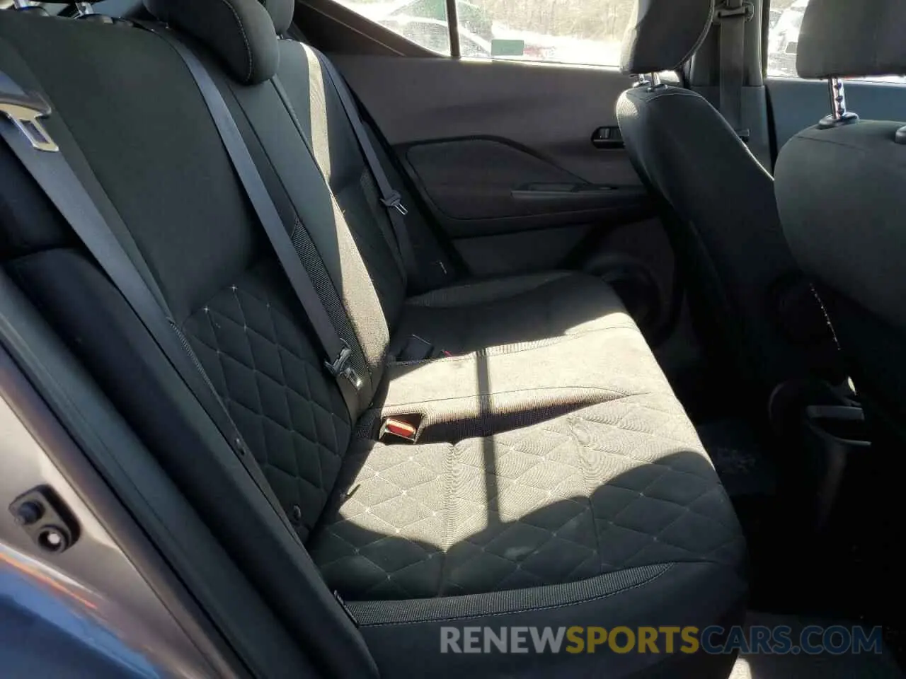 11 Photograph of a damaged car 3N1CP5BV7LL534217 NISSAN KICKS 2020