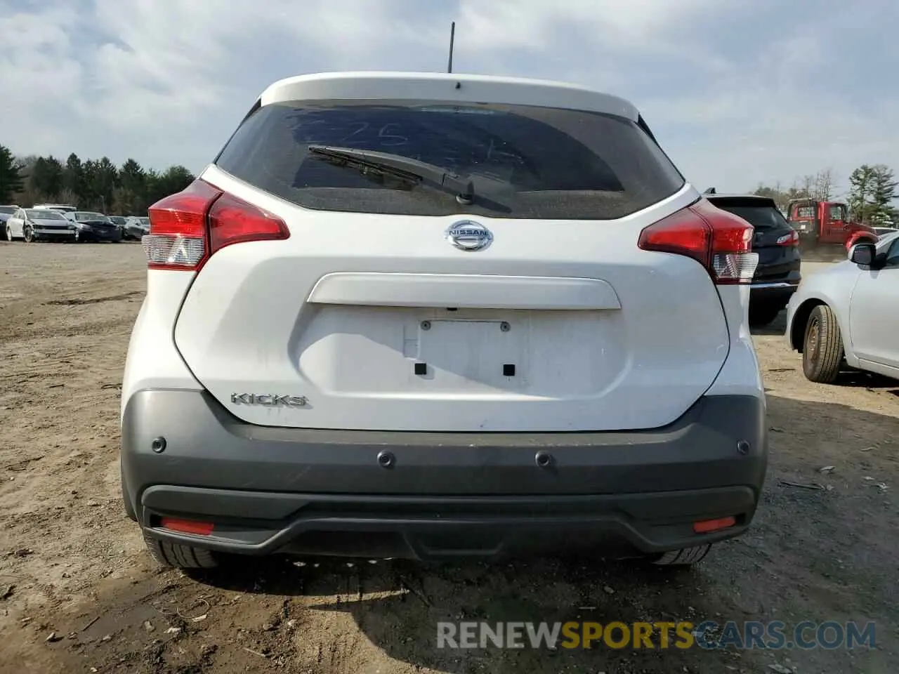 6 Photograph of a damaged car 3N1CP5BV7LL536050 NISSAN KICKS 2020