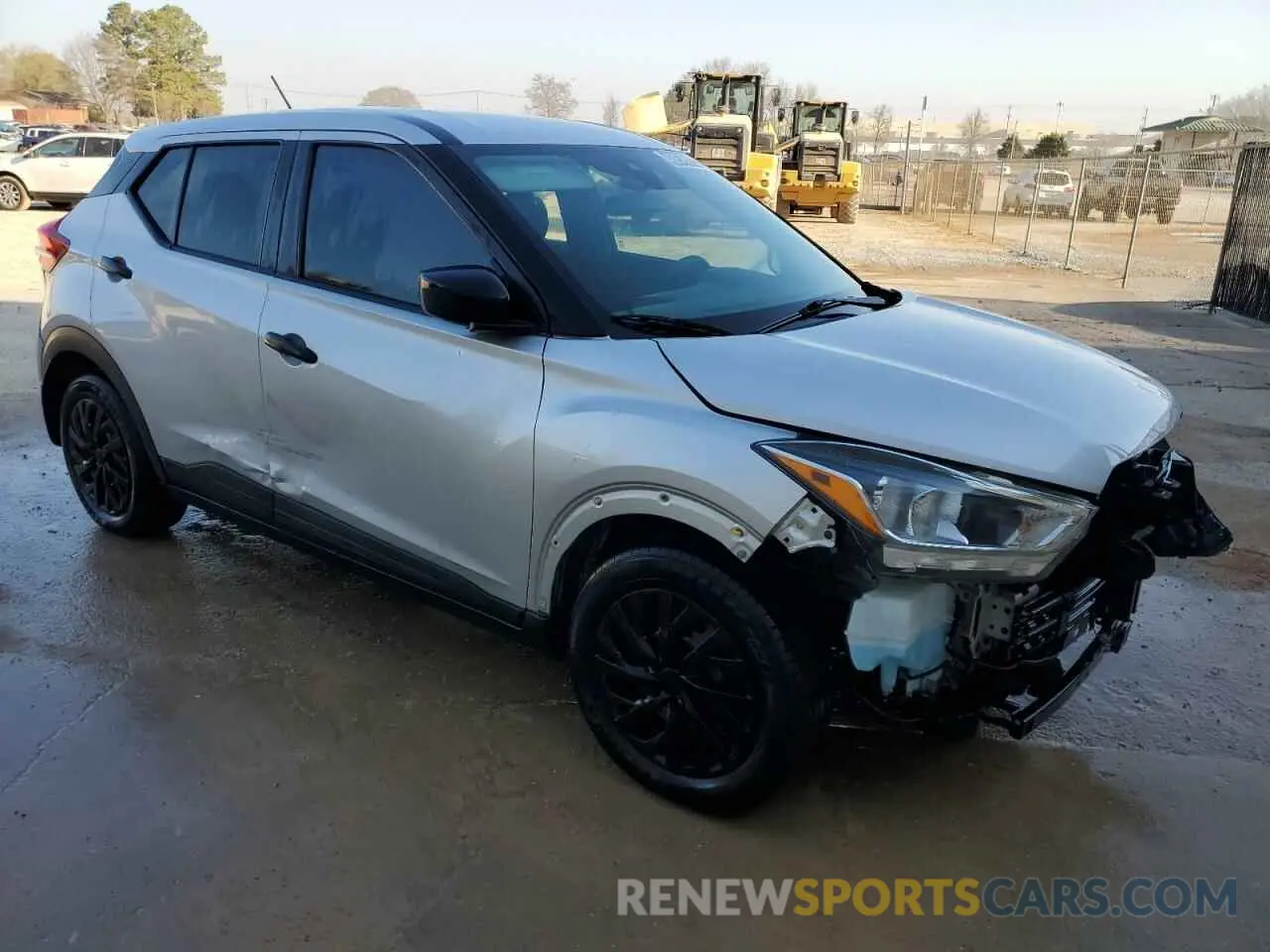 4 Photograph of a damaged car 3N1CP5BV8LL511593 NISSAN KICKS 2020