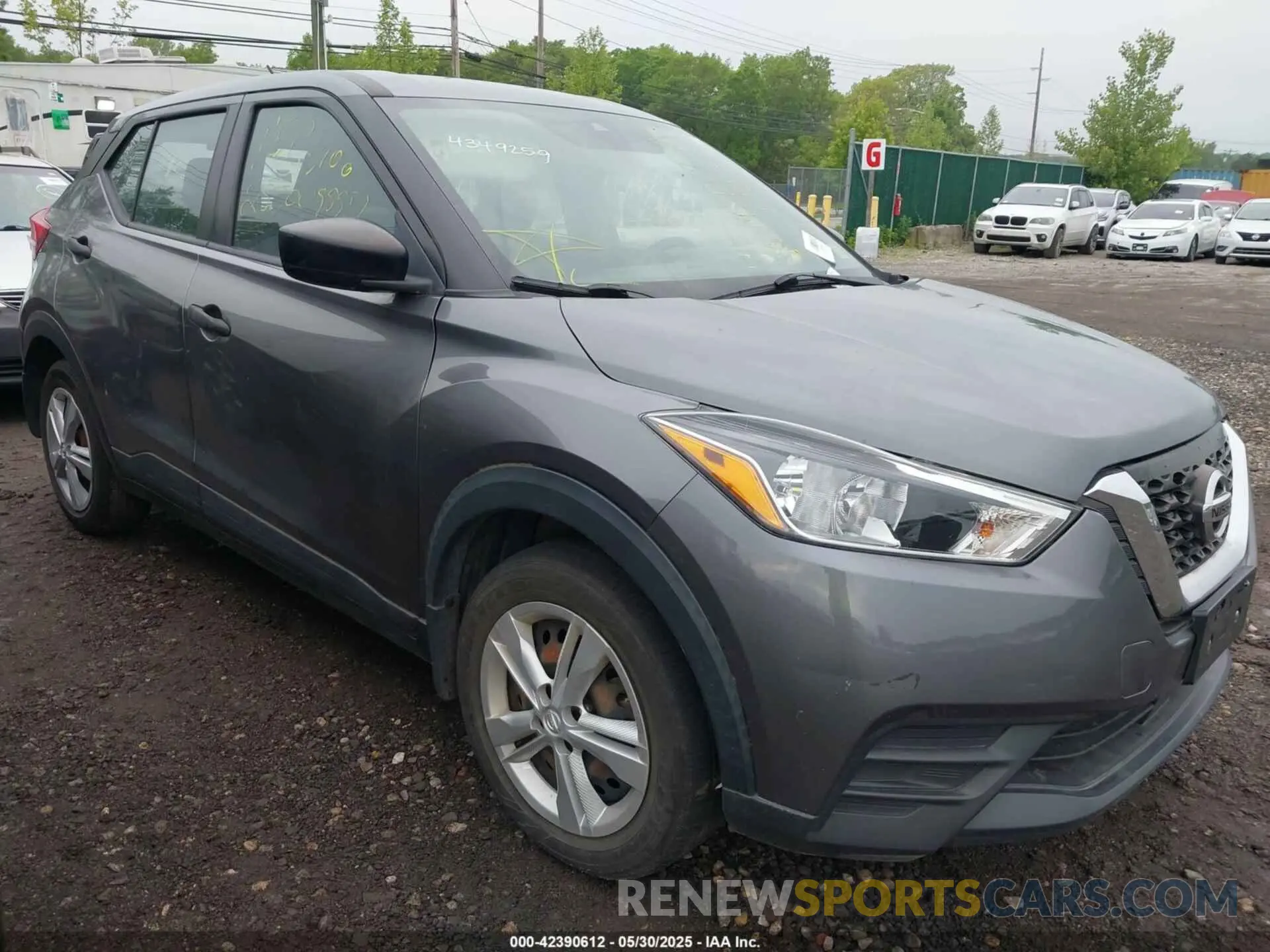 1 Photograph of a damaged car 3N1CP5BV8LL527437 NISSAN KICKS 2020