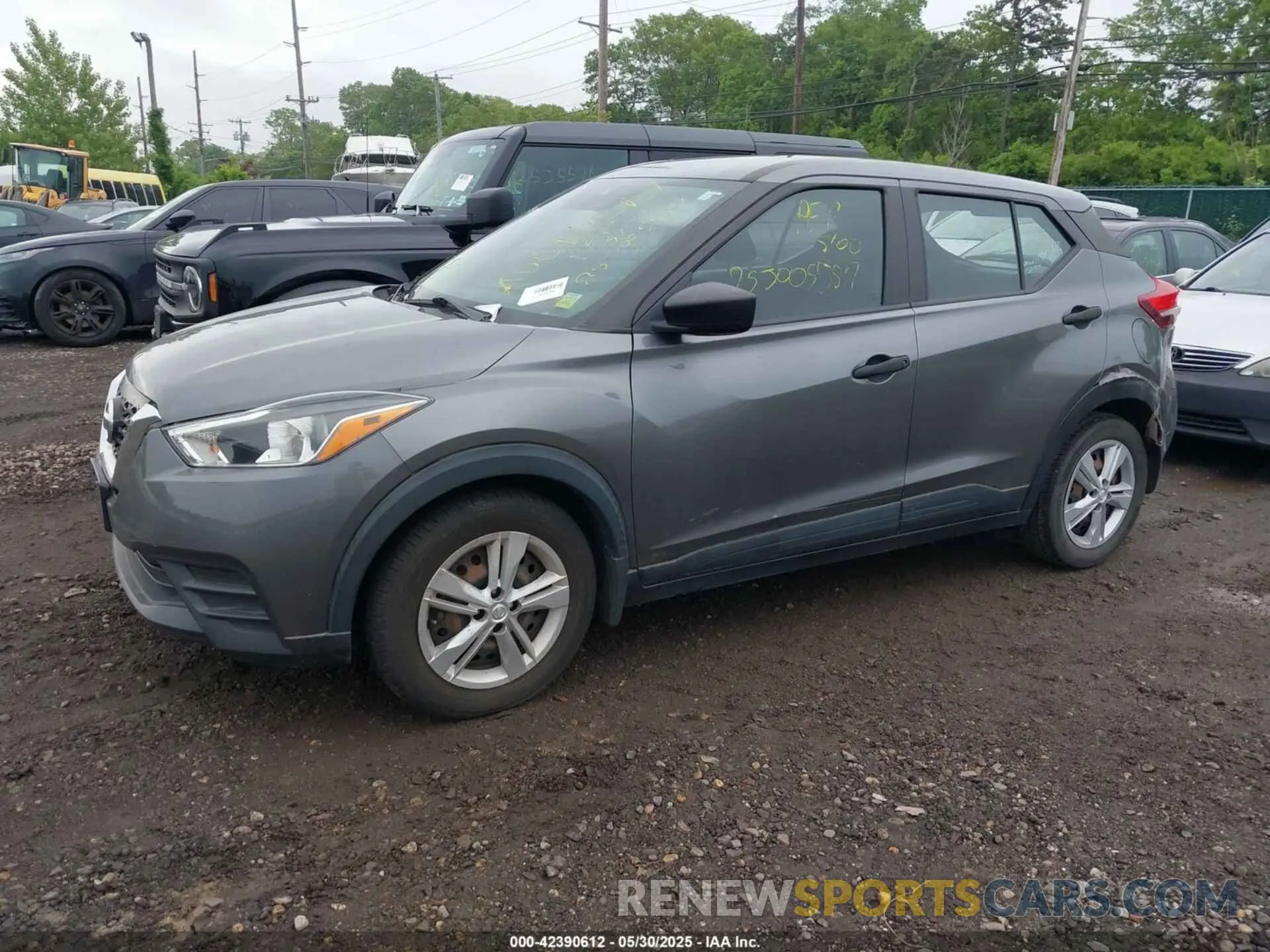 2 Photograph of a damaged car 3N1CP5BV8LL527437 NISSAN KICKS 2020