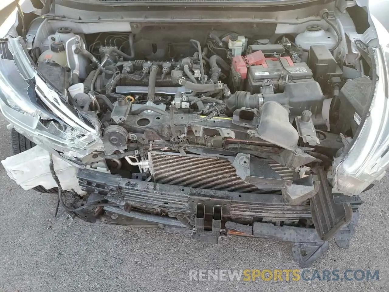 11 Photograph of a damaged car 3N1CP5BV8LL532606 NISSAN KICKS 2020