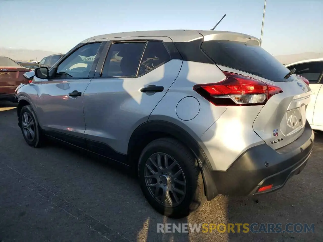 2 Photograph of a damaged car 3N1CP5BV8LL532606 NISSAN KICKS 2020