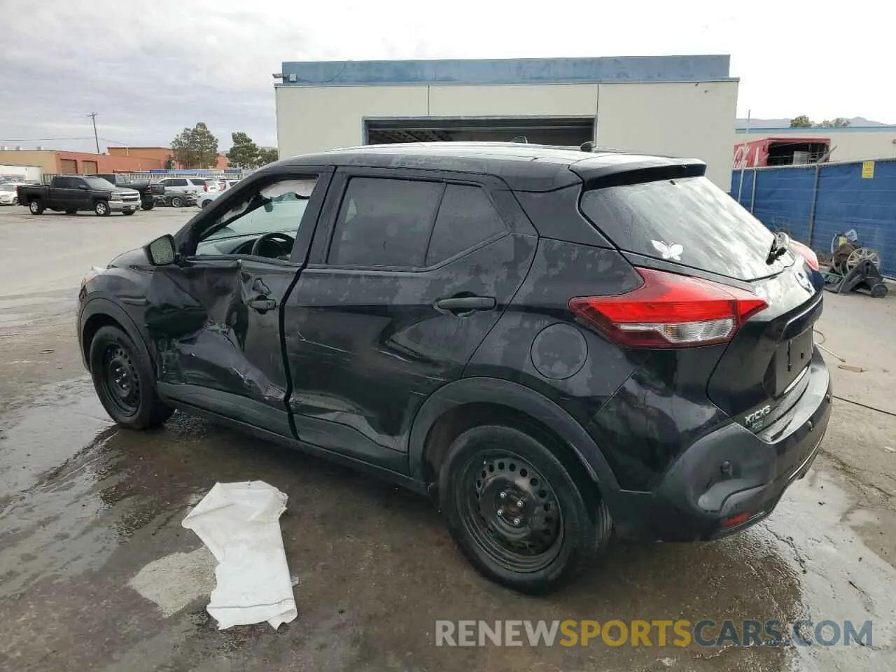 2 Photograph of a damaged car 3N1CP5BV8LL534288 NISSAN KICKS 2020