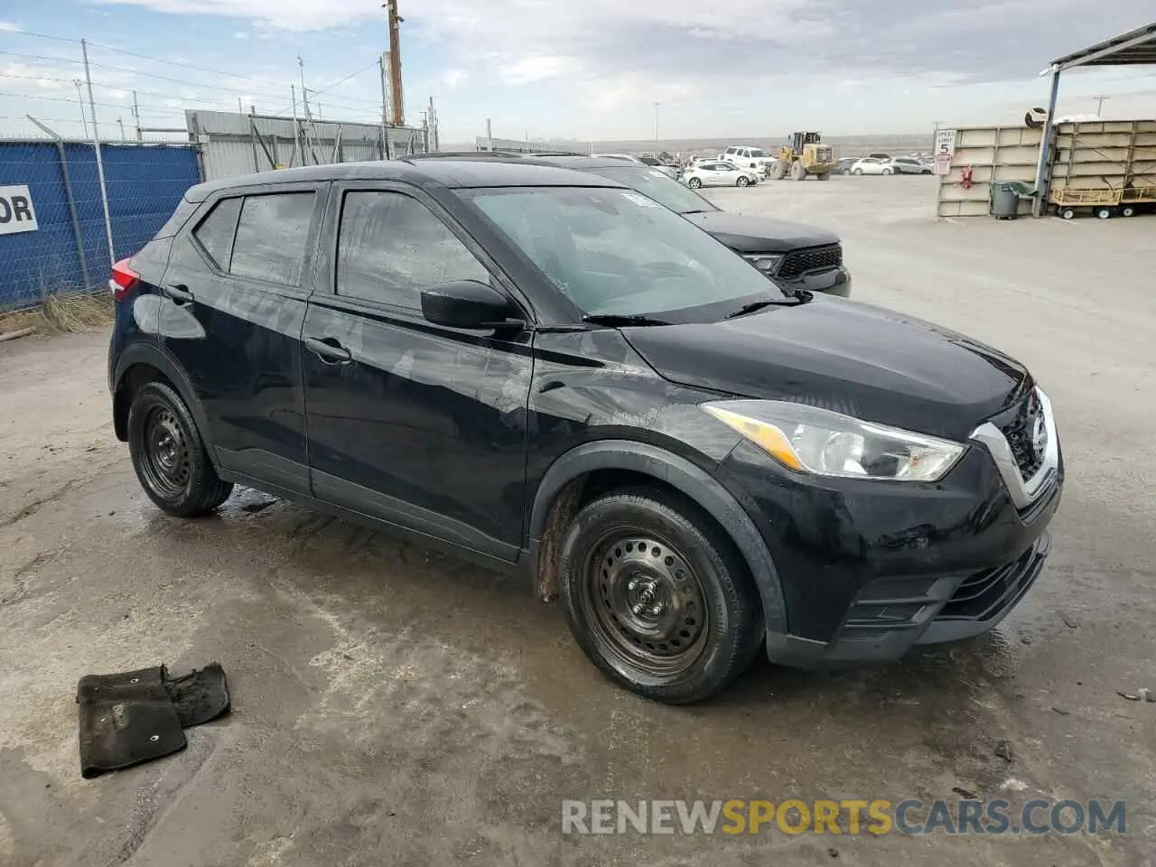 4 Photograph of a damaged car 3N1CP5BV8LL534288 NISSAN KICKS 2020