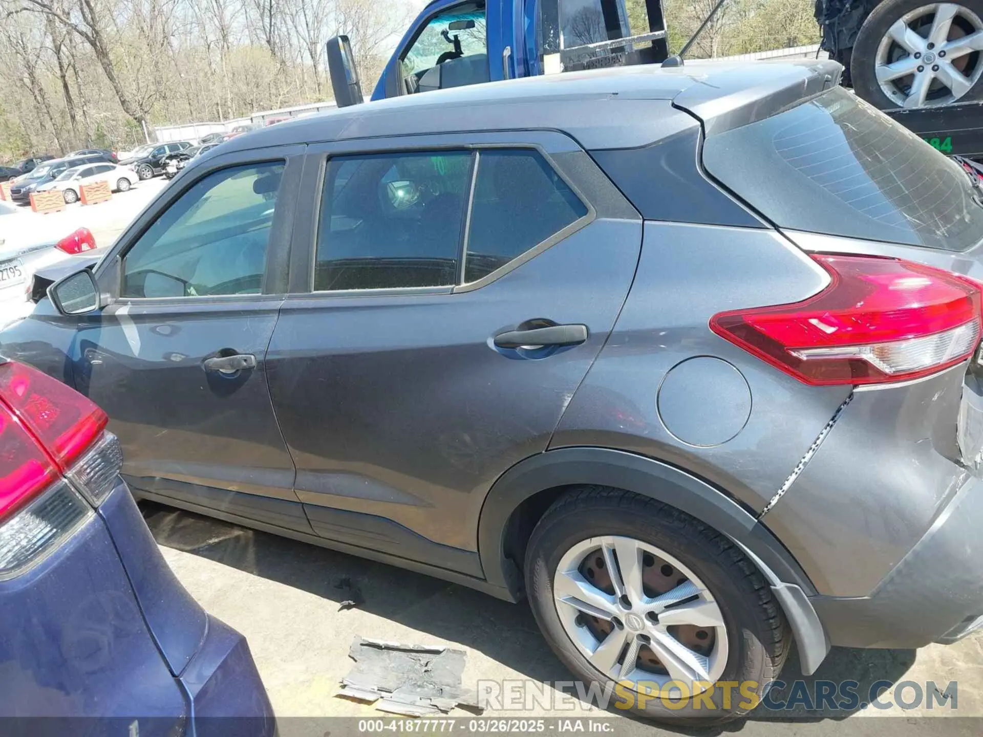 14 Photograph of a damaged car 3N1CP5BV8LL540883 NISSAN KICKS 2020