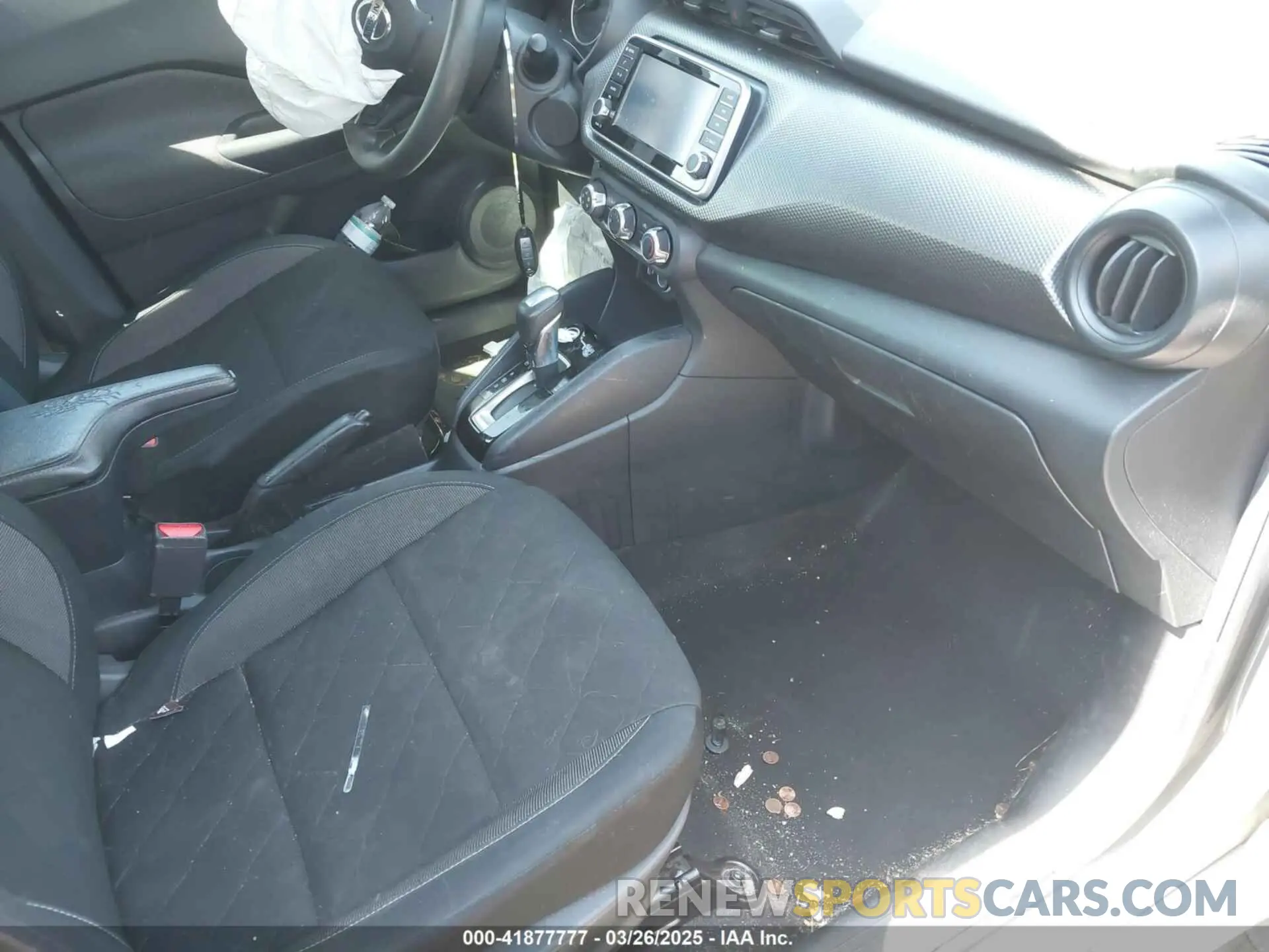 5 Photograph of a damaged car 3N1CP5BV8LL540883 NISSAN KICKS 2020