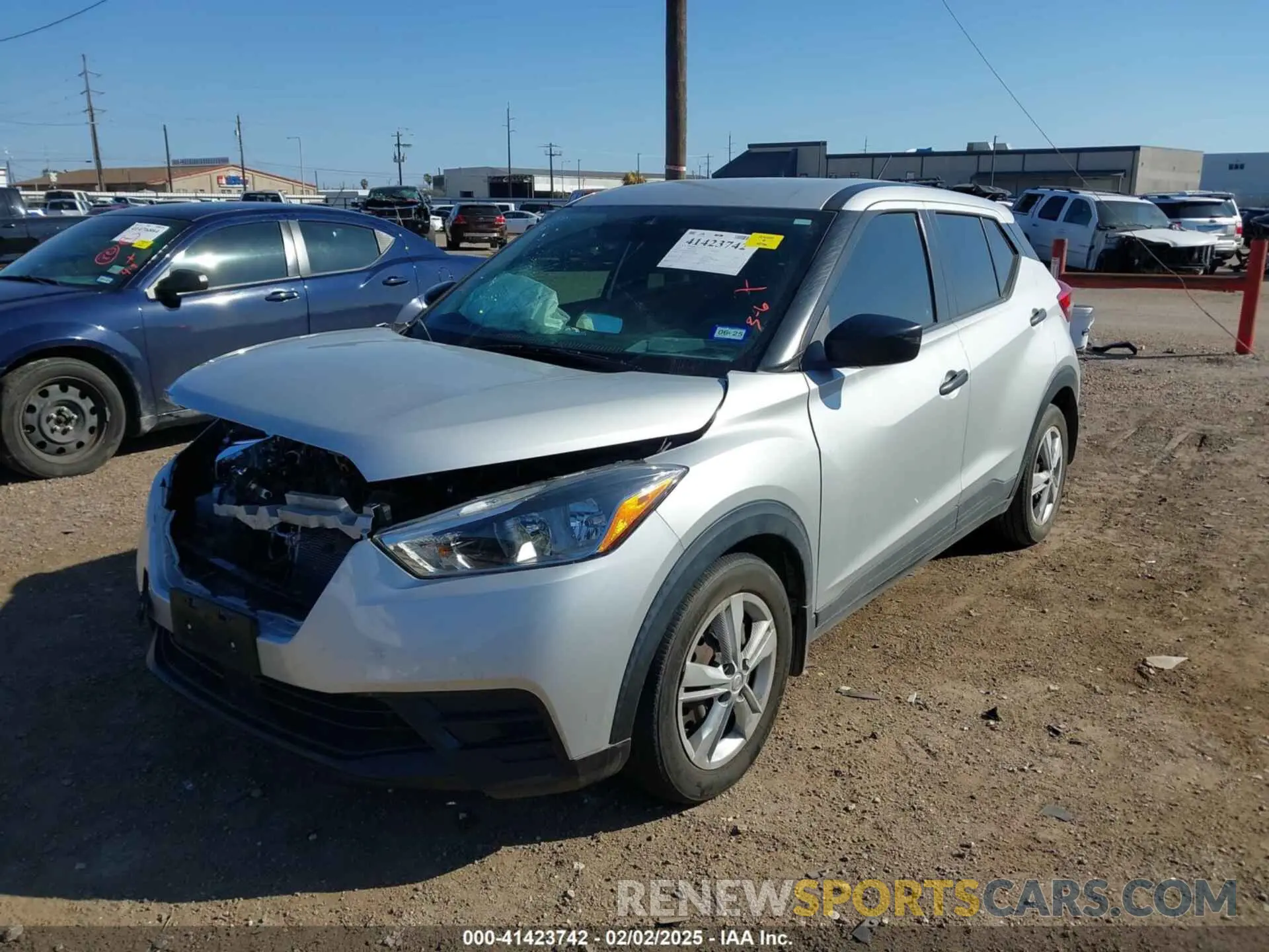 2 Photograph of a damaged car 3N1CP5BV8LL573169 NISSAN KICKS 2020