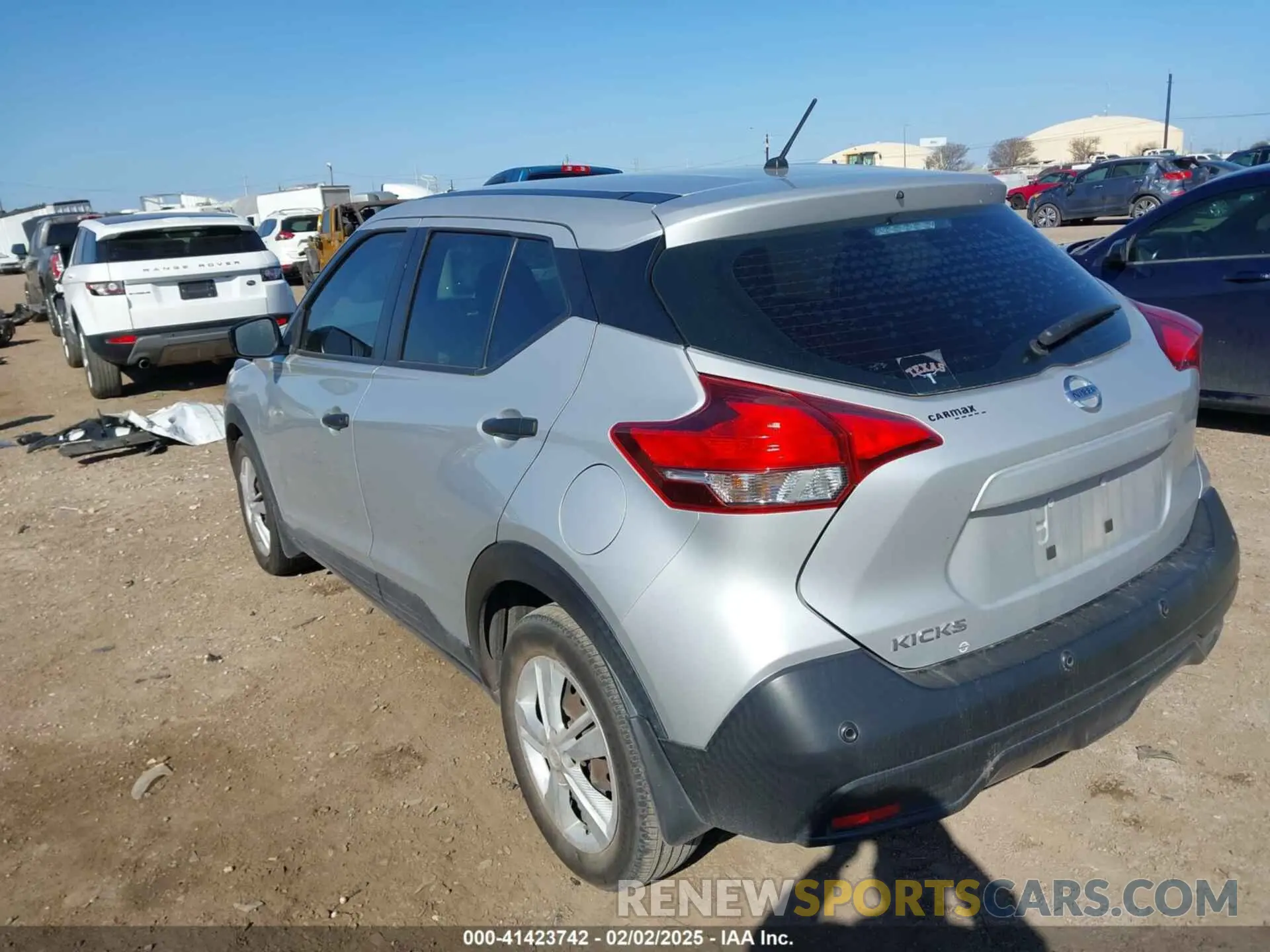3 Photograph of a damaged car 3N1CP5BV8LL573169 NISSAN KICKS 2020