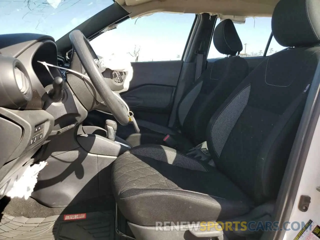 7 Photograph of a damaged car 3N1CP5BV8LL574144 NISSAN KICKS 2020
