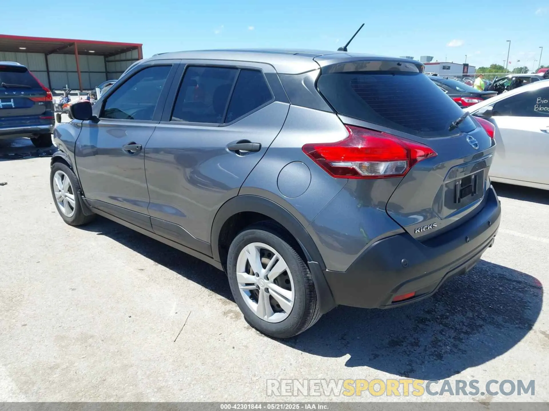3 Photograph of a damaged car 3N1CP5BV8LL575259 NISSAN KICKS 2020