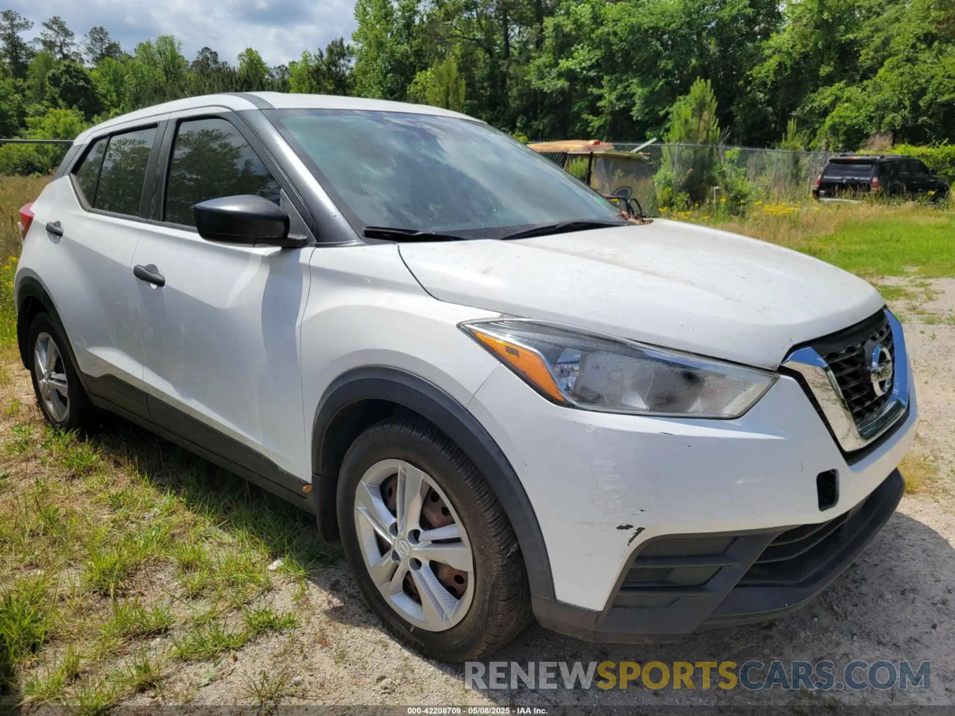 1 Photograph of a damaged car 3N1CP5BV9LL487319 NISSAN KICKS 2020