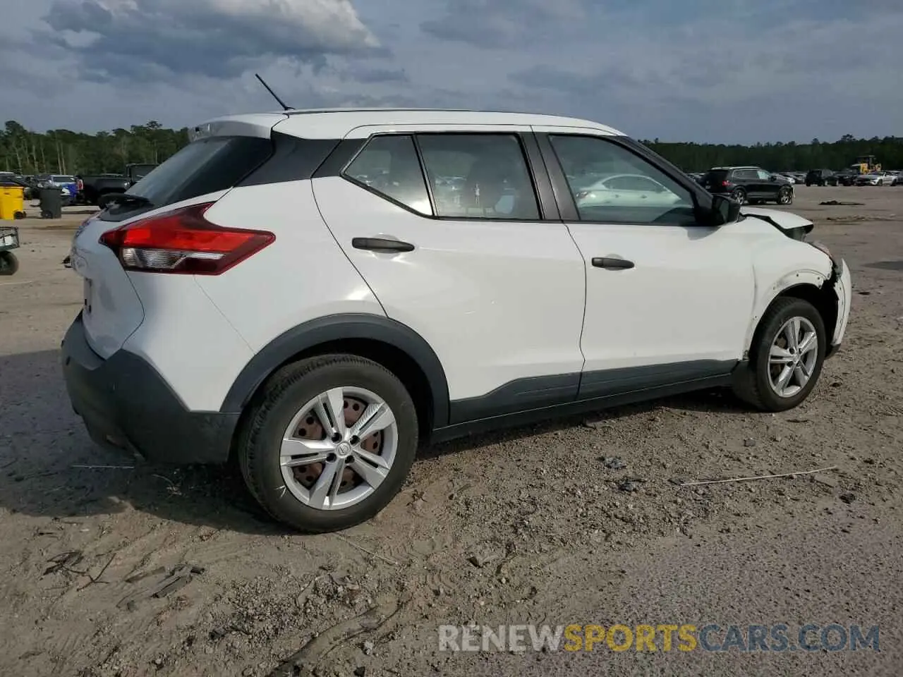 3 Photograph of a damaged car 3N1CP5BV9LL495856 NISSAN KICKS 2020