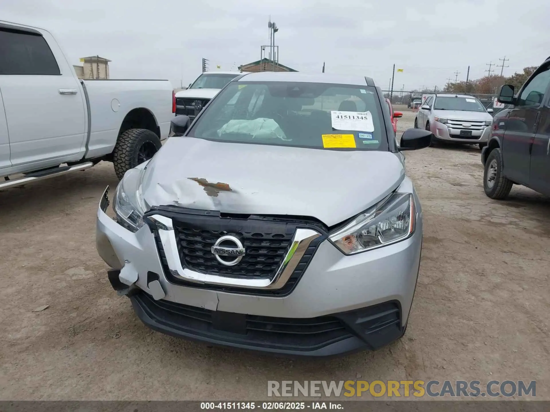 13 Photograph of a damaged car 3N1CP5BV9LL510467 NISSAN KICKS 2020