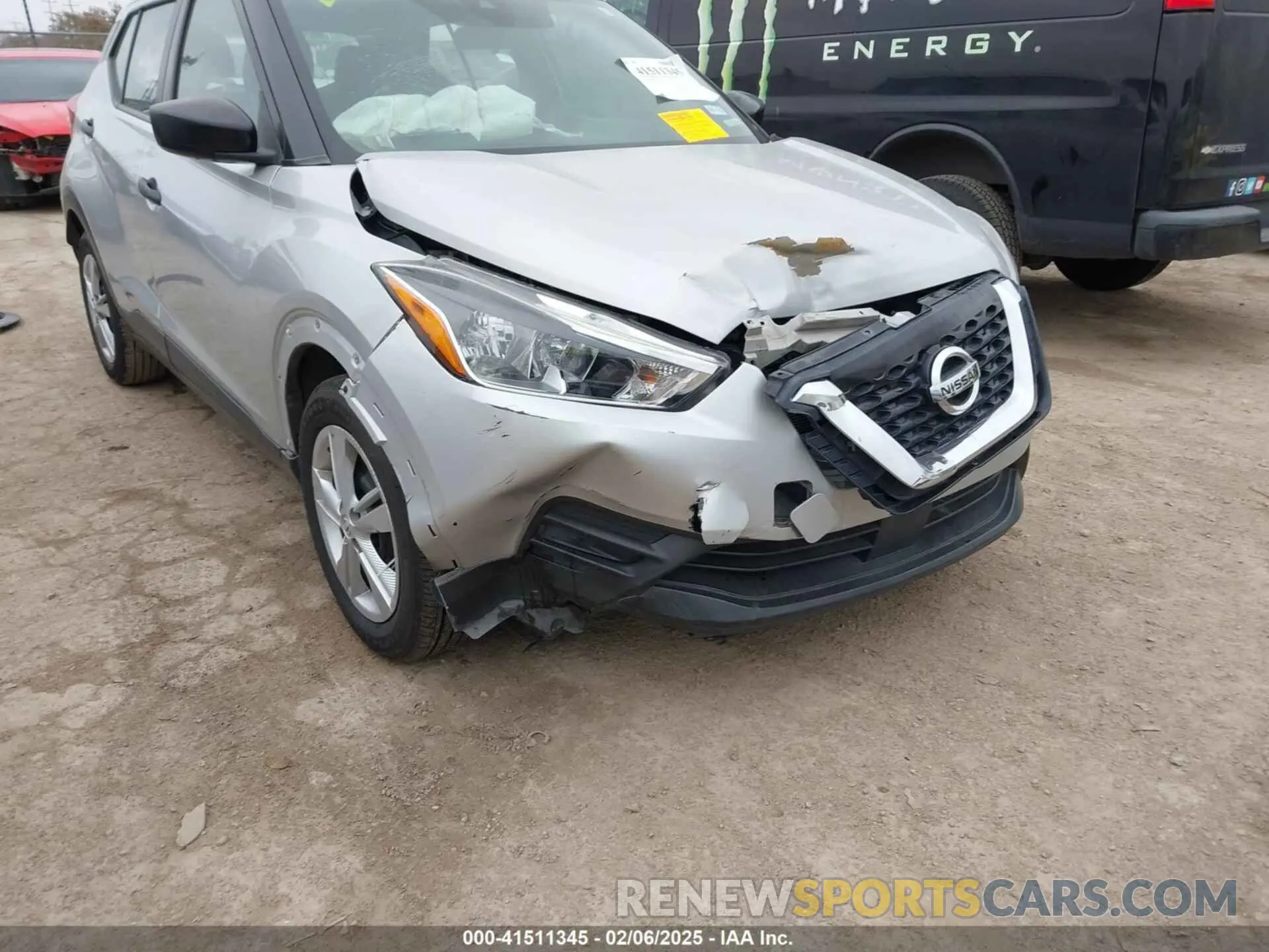 6 Photograph of a damaged car 3N1CP5BV9LL510467 NISSAN KICKS 2020