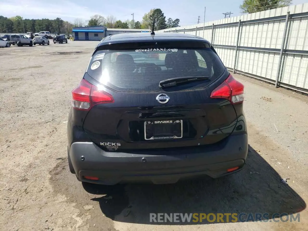 6 Photograph of a damaged car 3N1CP5BV9LL511246 NISSAN KICKS 2020