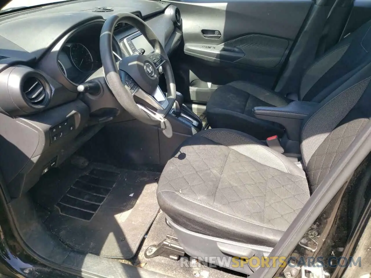 7 Photograph of a damaged car 3N1CP5BV9LL511246 NISSAN KICKS 2020