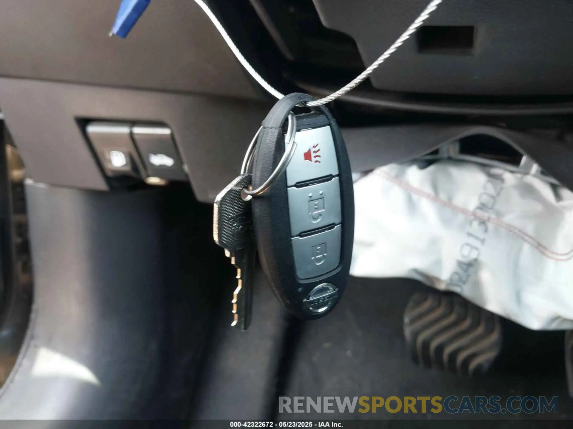 11 Photograph of a damaged car 3N1CP5BV9LL525082 NISSAN KICKS 2020