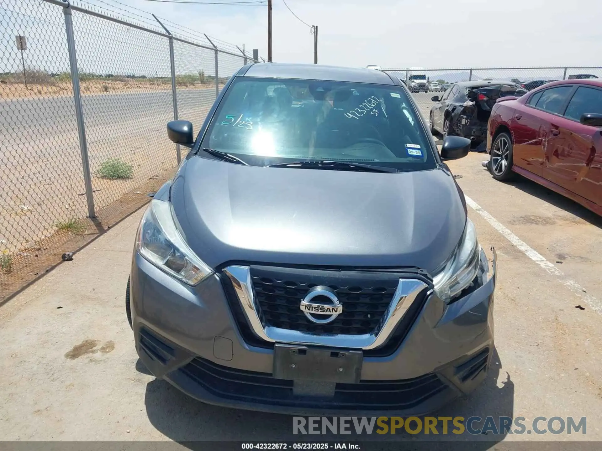 12 Photograph of a damaged car 3N1CP5BV9LL525082 NISSAN KICKS 2020