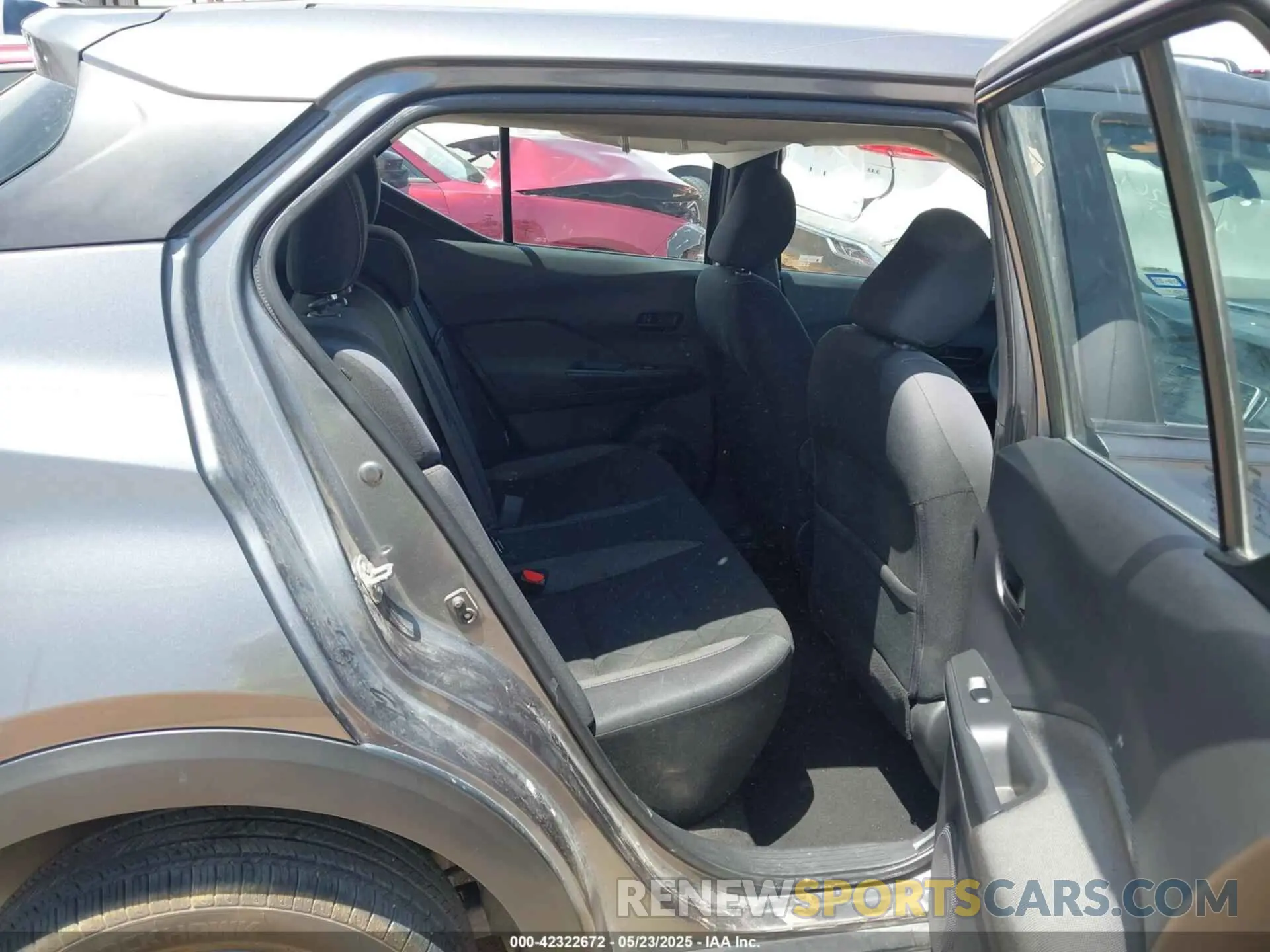 8 Photograph of a damaged car 3N1CP5BV9LL525082 NISSAN KICKS 2020