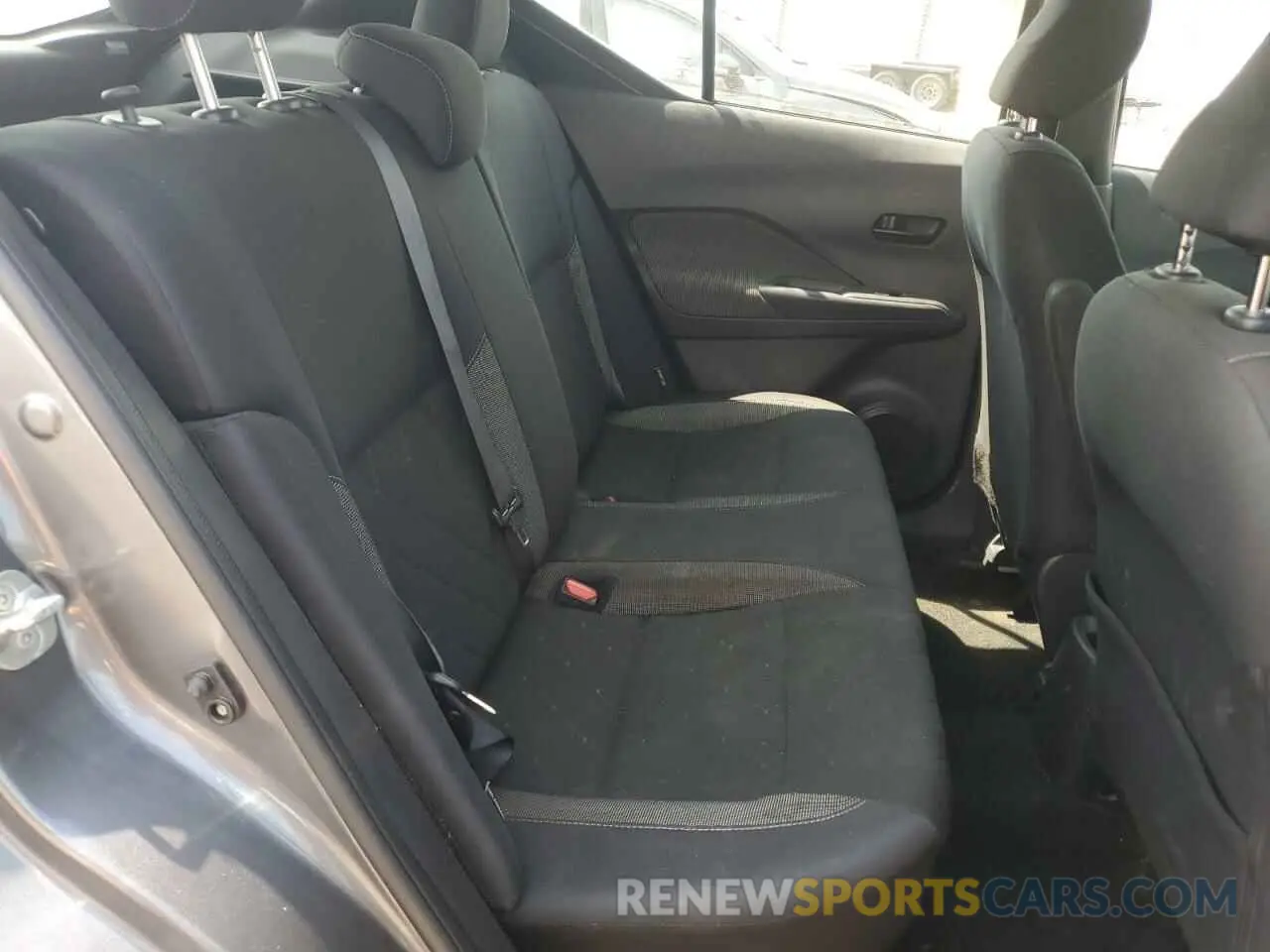 10 Photograph of a damaged car 3N1CP5BV9LL539063 NISSAN KICKS 2020