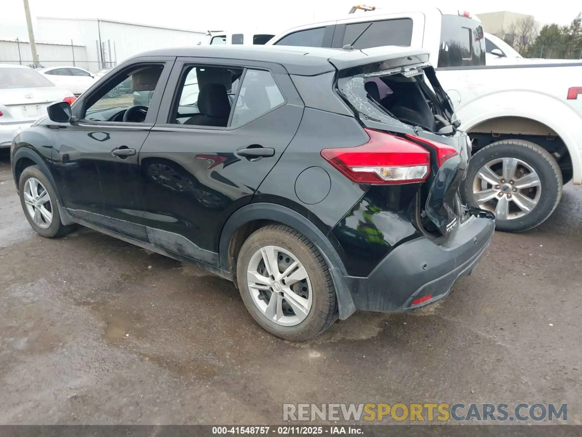 3 Photograph of a damaged car 3N1CP5BV9LL551763 NISSAN KICKS 2020