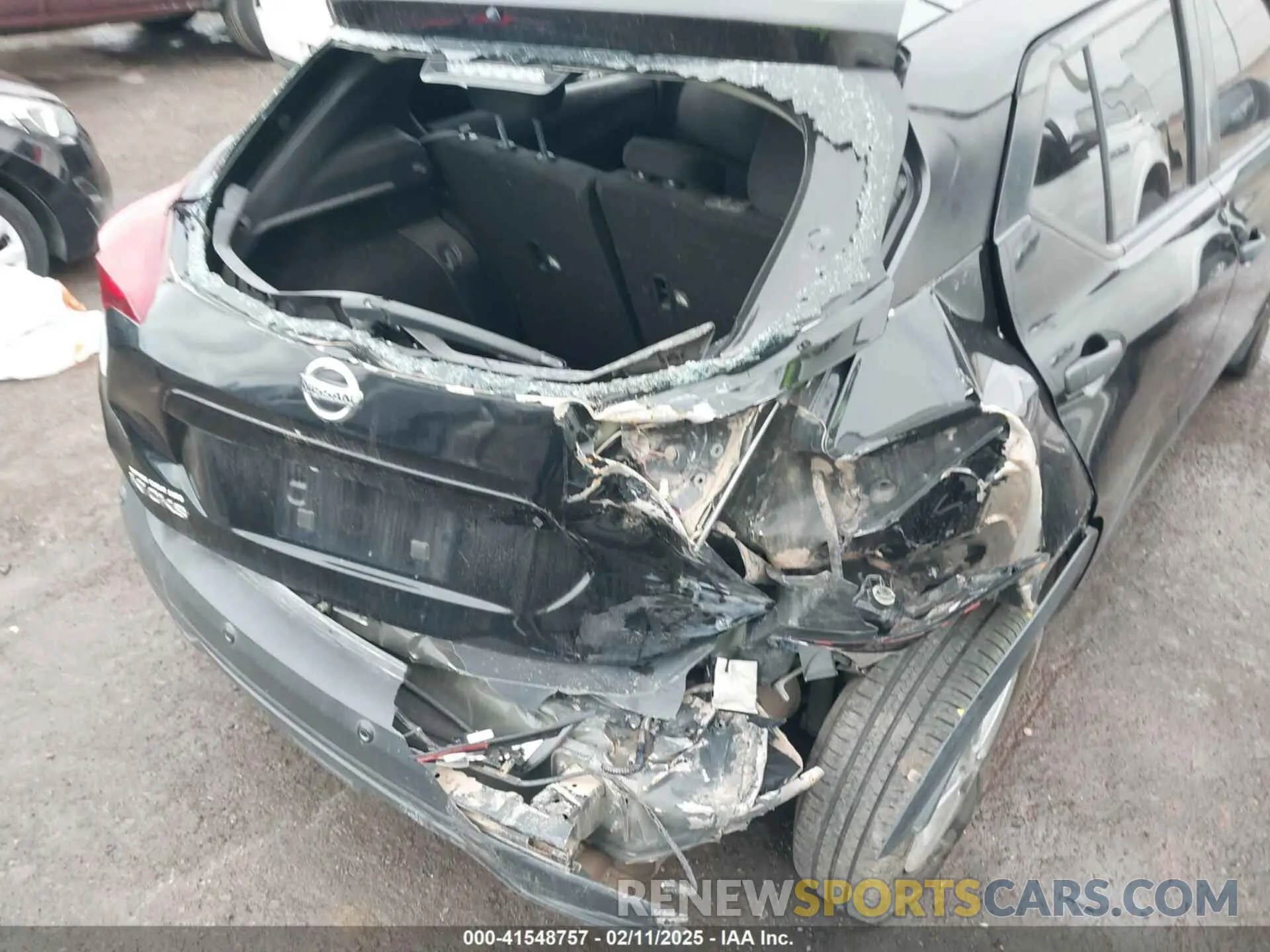 6 Photograph of a damaged car 3N1CP5BV9LL551763 NISSAN KICKS 2020