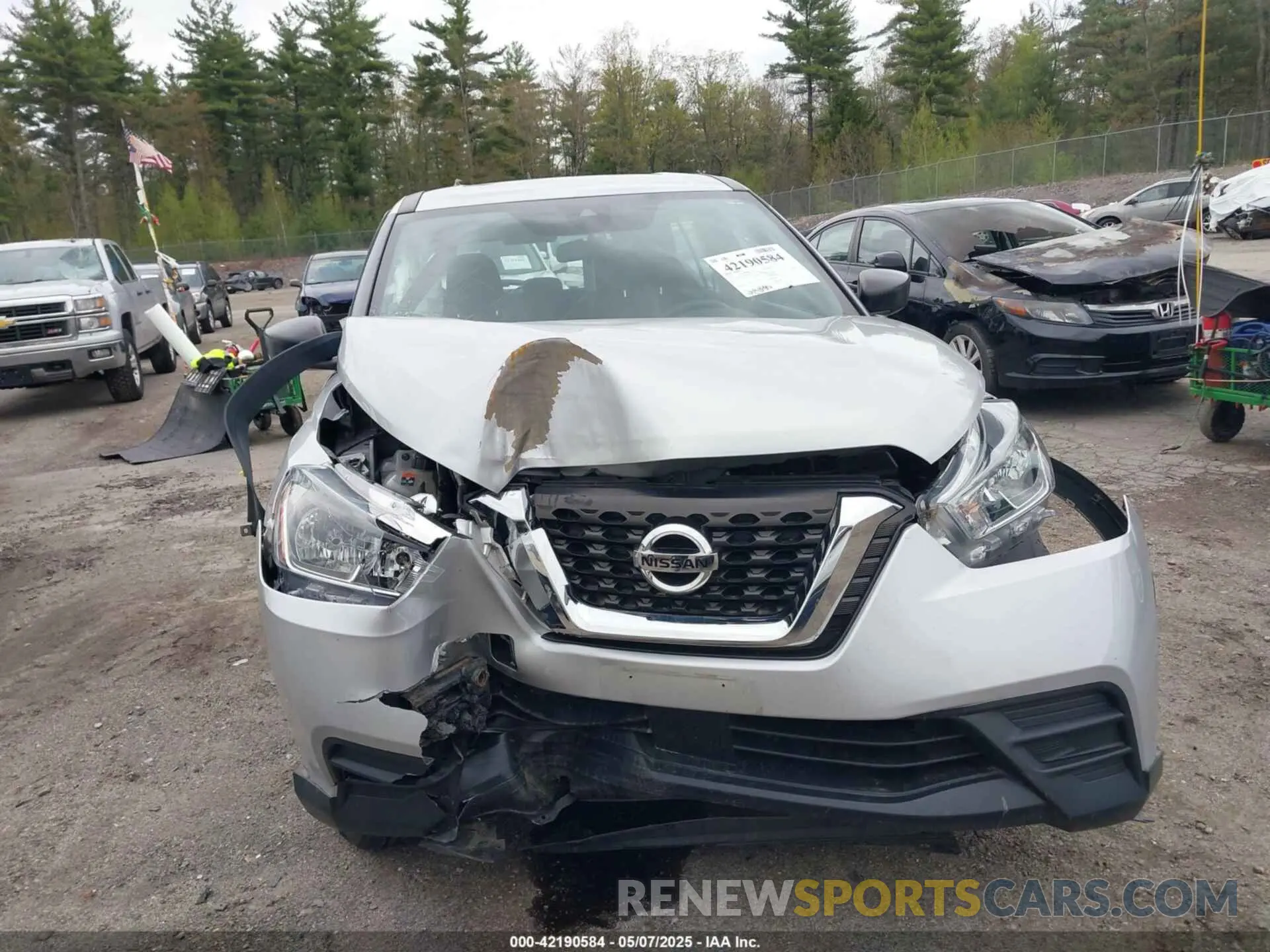 12 Photograph of a damaged car 3N1CP5BV9LL563069 NISSAN KICKS 2020