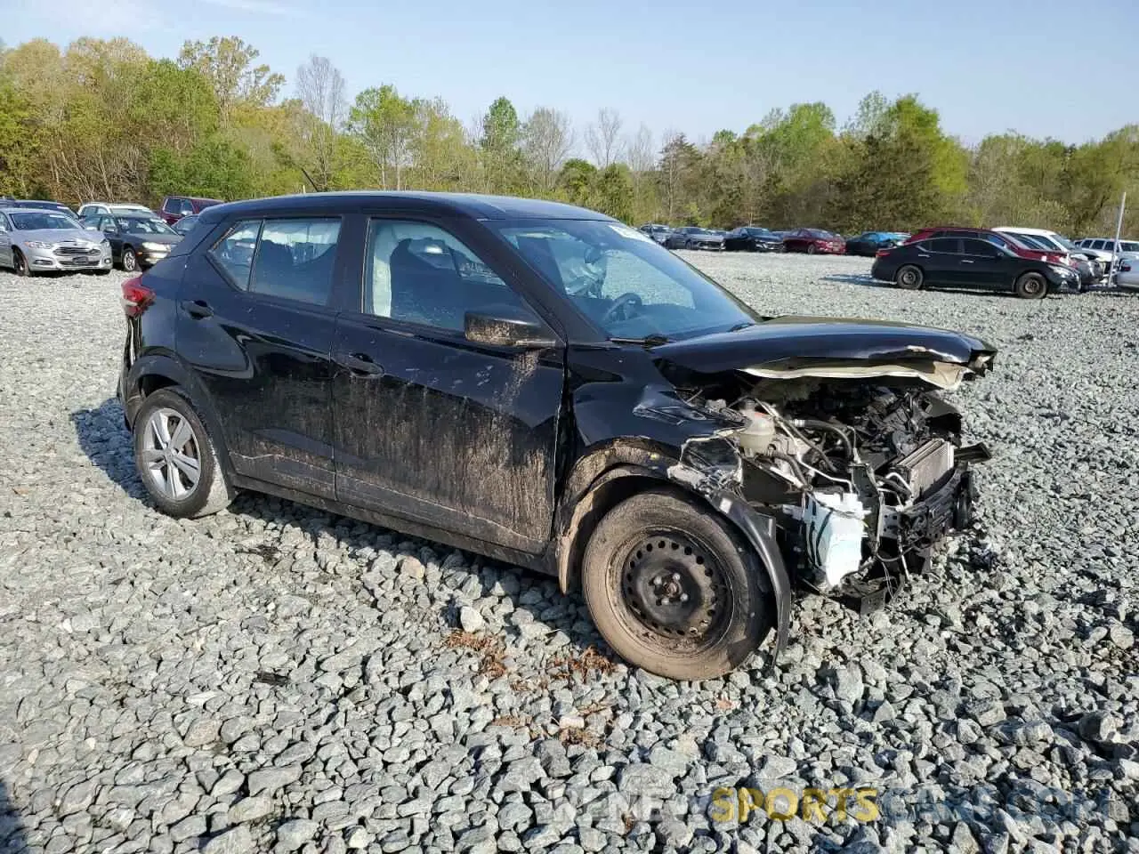 4 Photograph of a damaged car 3N1CP5BV9LL569020 NISSAN KICKS 2020