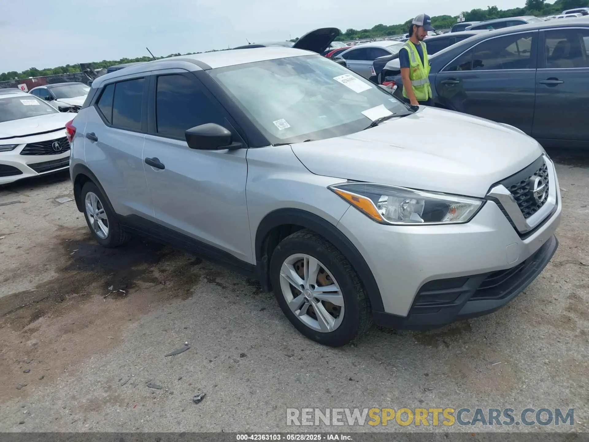 1 Photograph of a damaged car 3N1CP5BV9LL570328 NISSAN KICKS 2020