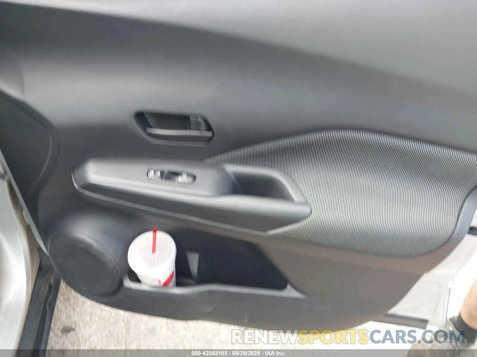 5 Photograph of a damaged car 3N1CP5BV9LL570328 NISSAN KICKS 2020