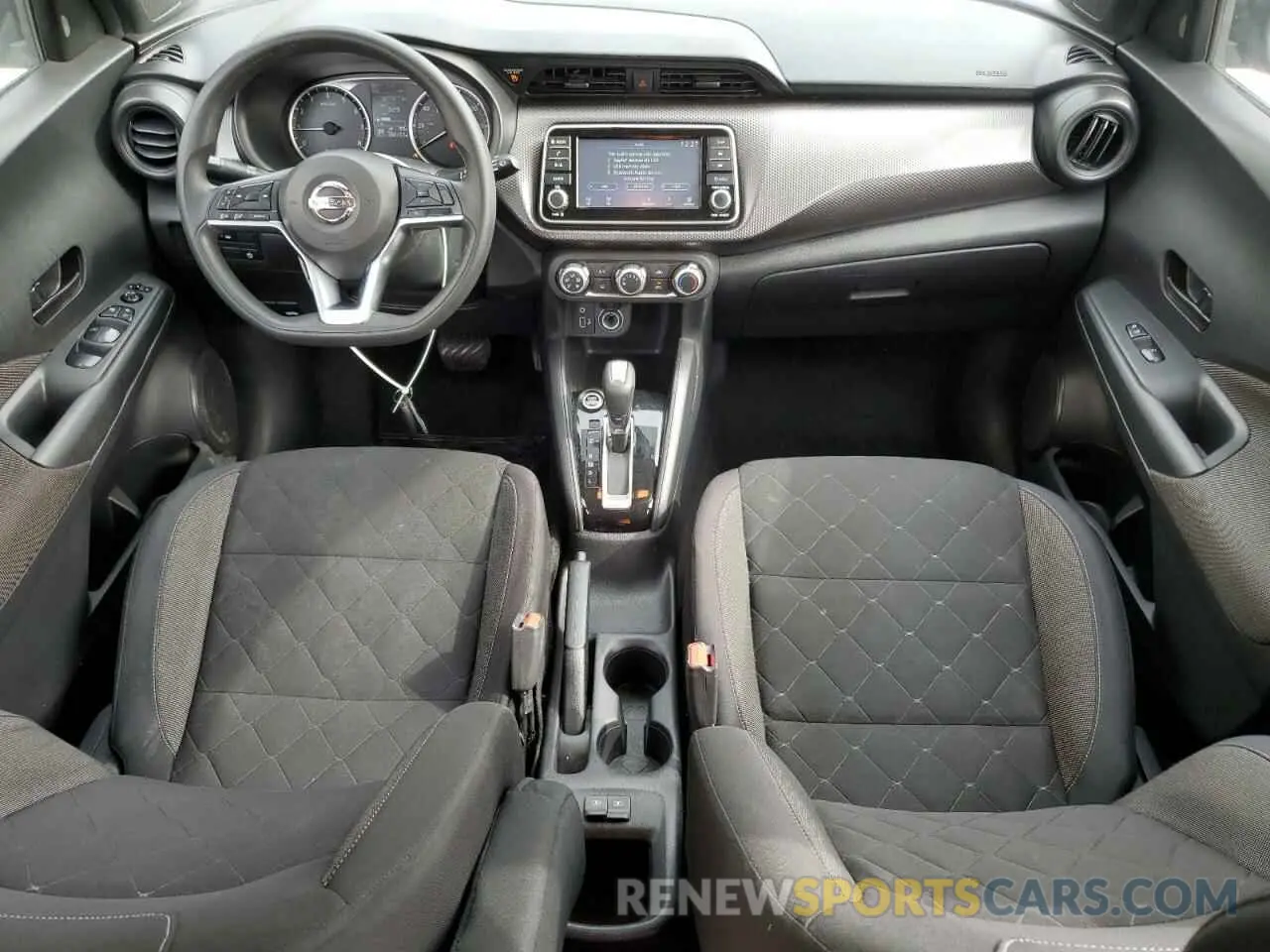 8 Photograph of a damaged car 3N1CP5BV9LL573536 NISSAN KICKS 2020