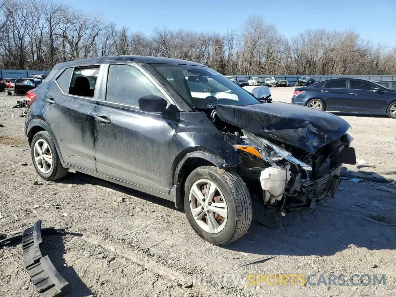 4 Photograph of a damaged car 3N1CP5BVXLL505844 NISSAN KICKS 2020