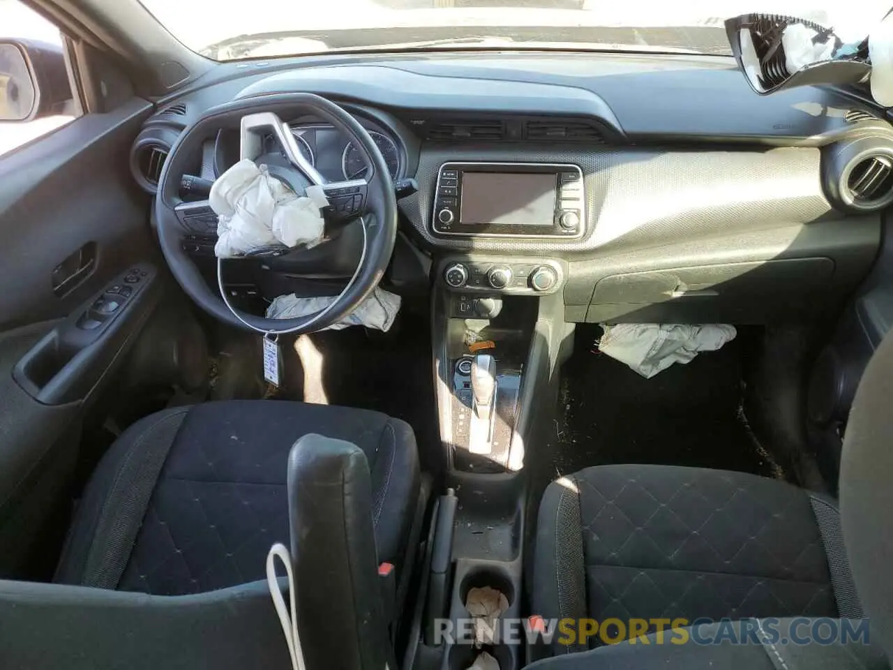 8 Photograph of a damaged car 3N1CP5BVXLL505844 NISSAN KICKS 2020