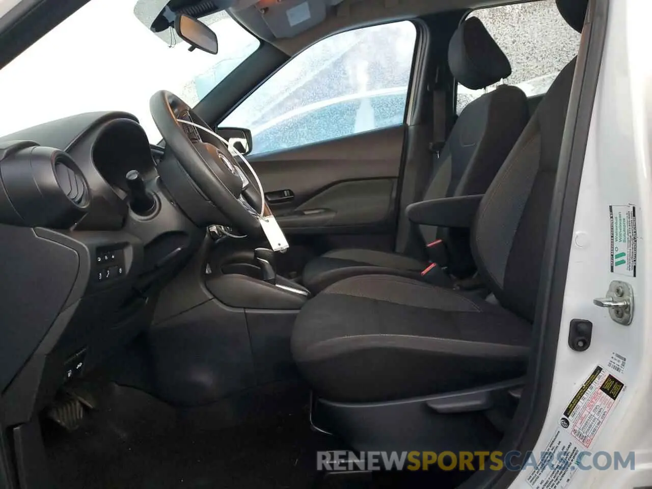 7 Photograph of a damaged car 3N1CP5BVXLL507609 NISSAN KICKS 2020