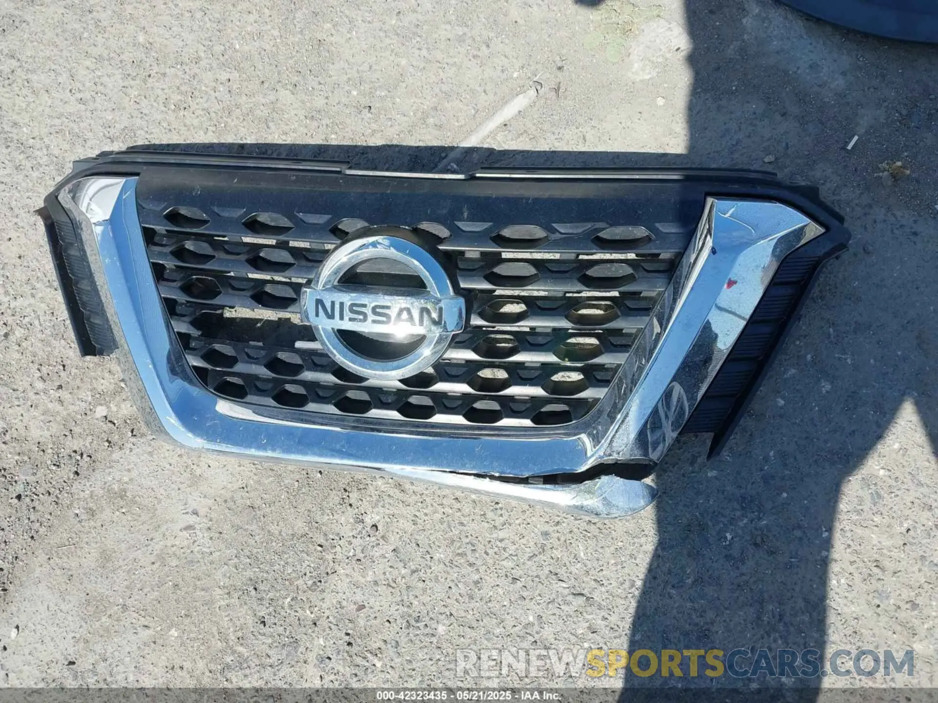 12 Photograph of a damaged car 3N1CP5BVXLL510039 NISSAN KICKS 2020