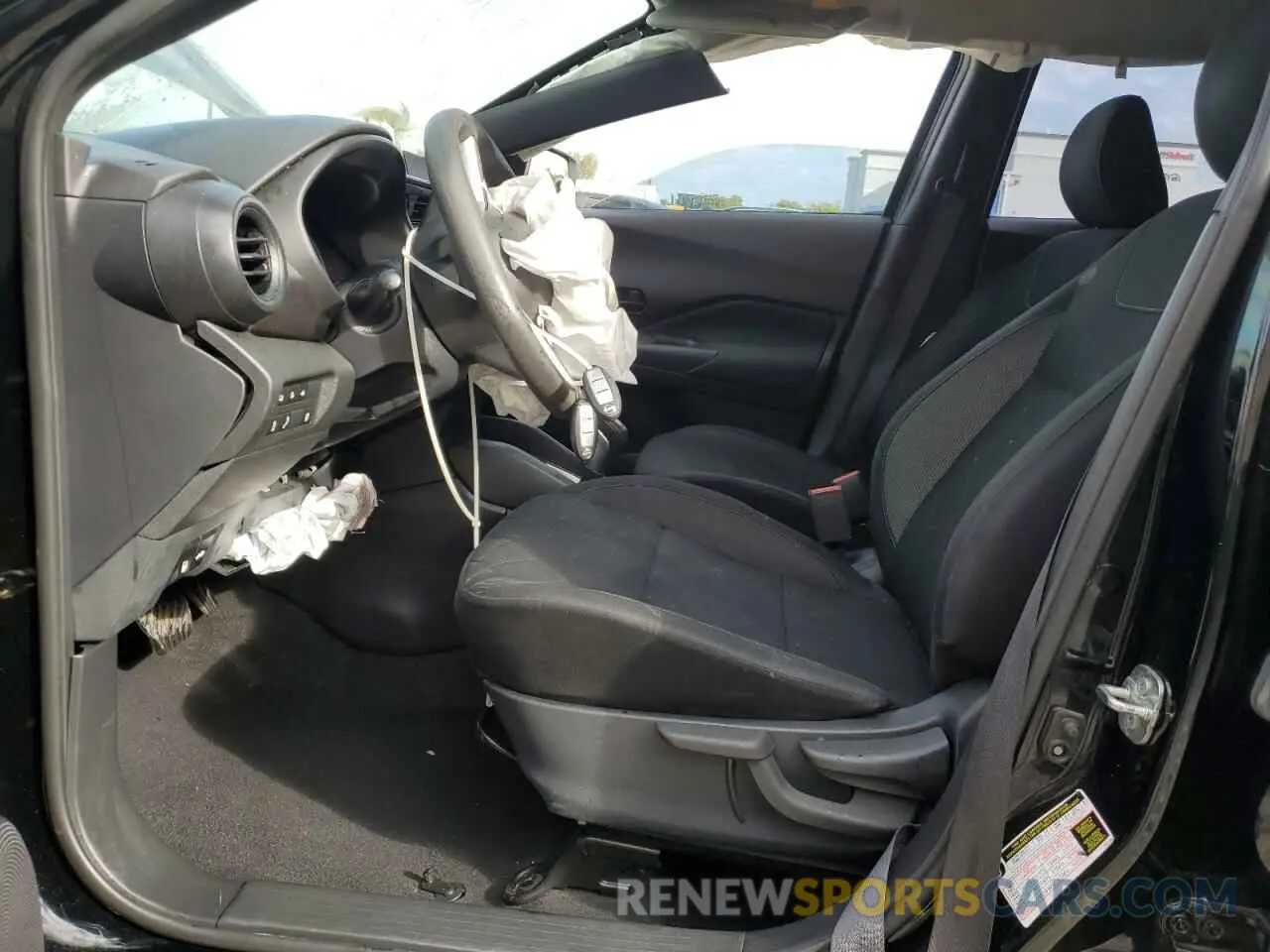 7 Photograph of a damaged car 3N1CP5BVXLL563873 NISSAN KICKS 2020