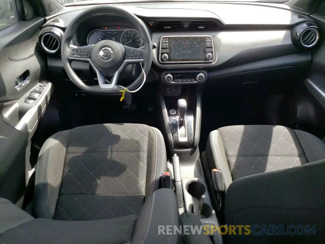 8 Photograph of a damaged car 3N1CP5CV0LL502773 NISSAN KICKS 2020