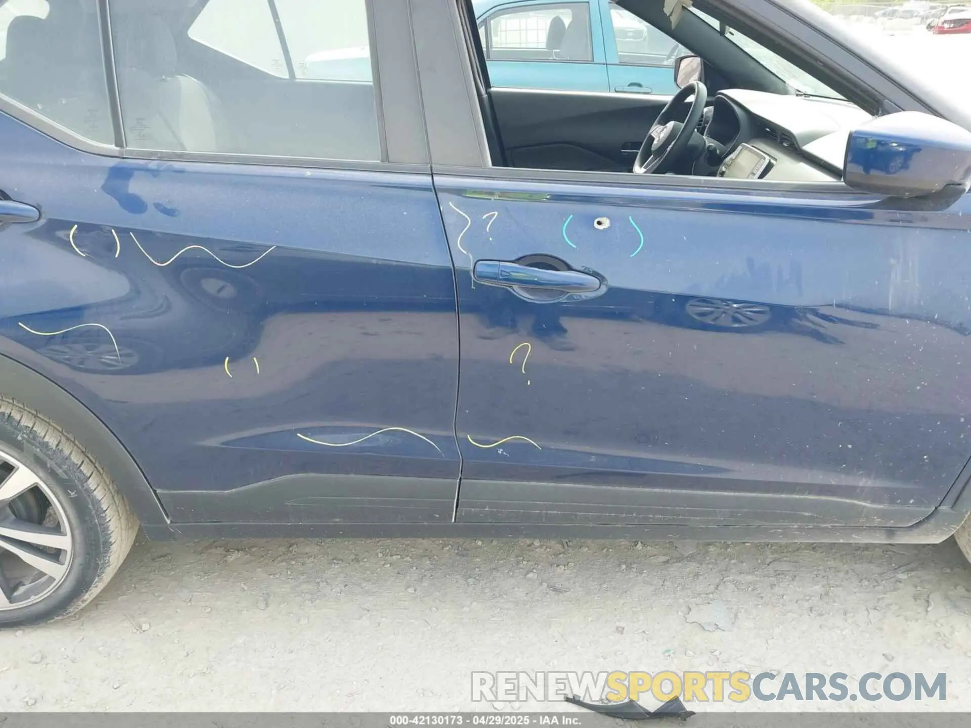 13 Photograph of a damaged car 3N1CP5CV0LL507892 NISSAN KICKS 2020
